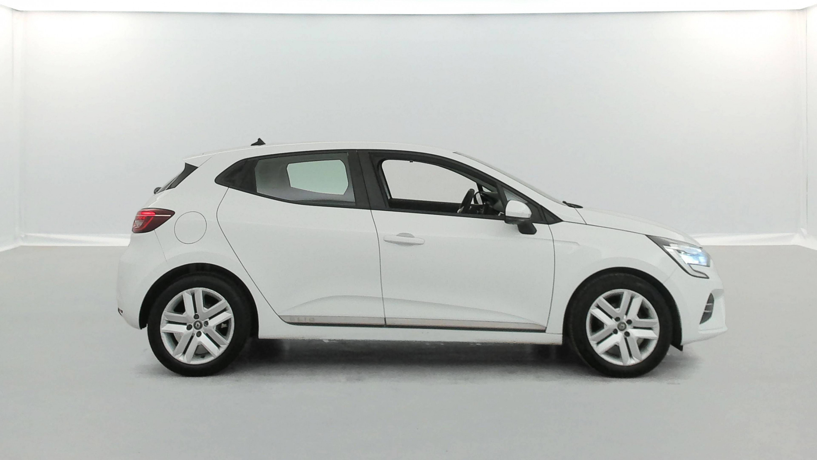 Vente en ligne Renault Clio 5 Clio SCe 75 au prix de 10 490 €