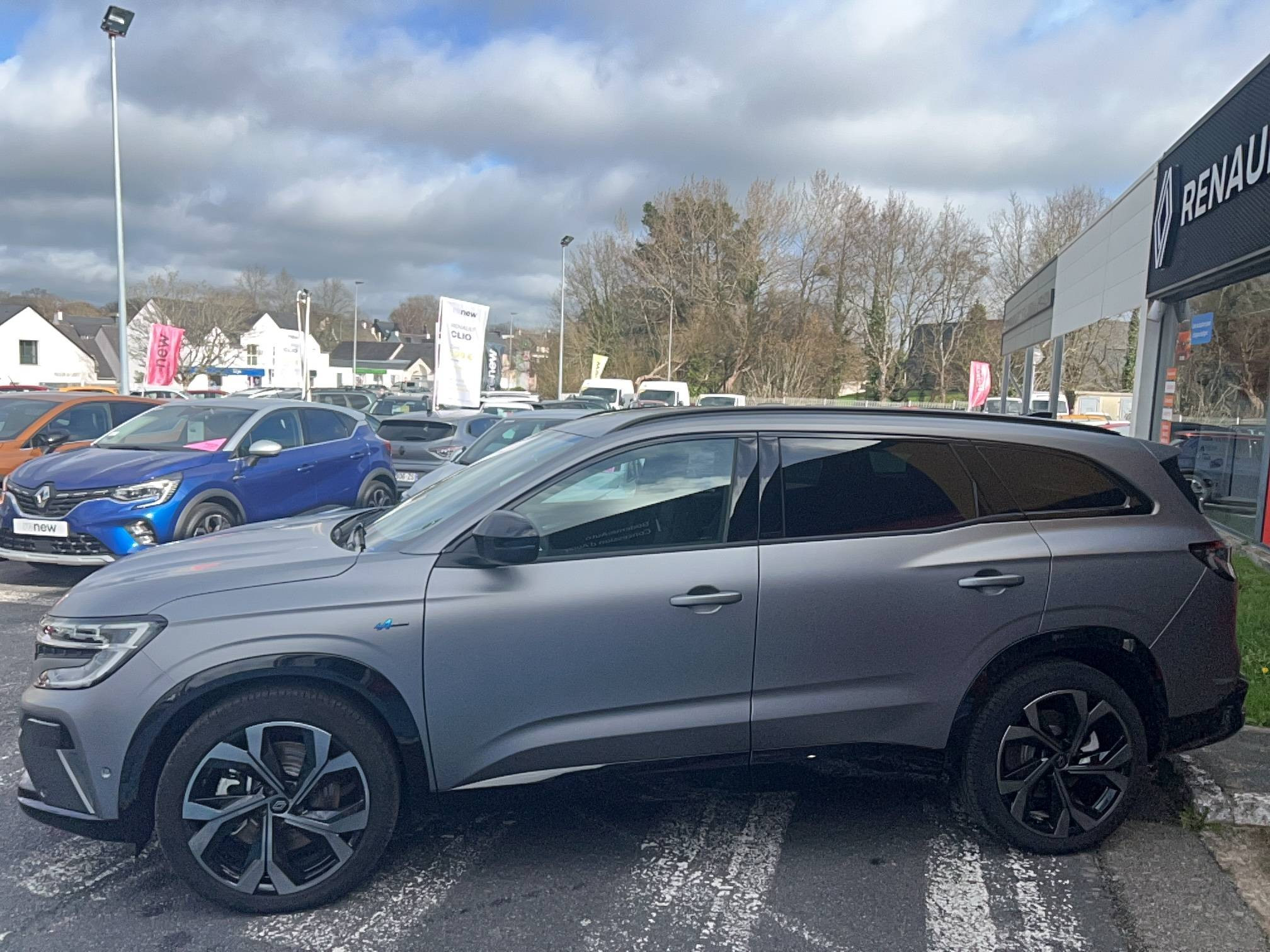 Vente en ligne Renault Espace Espace E-Tech full hybrid 200 GSR2 au prix de 40 300 €