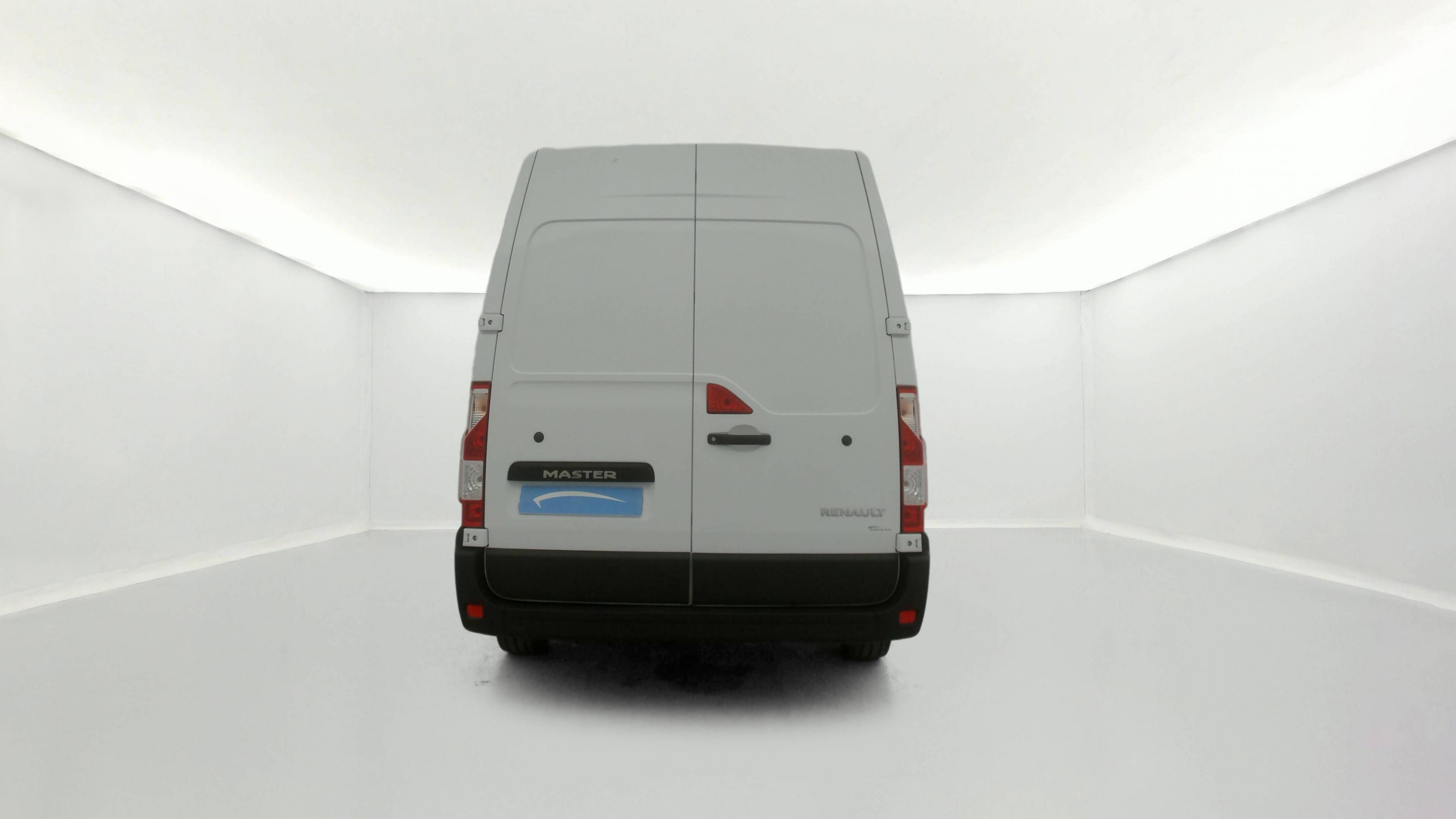 Vente en ligne Renault Master Fourgon MASTER FGN TRAC F3500 L2H2 BLUE DCI 135 au prix de 25 990 €