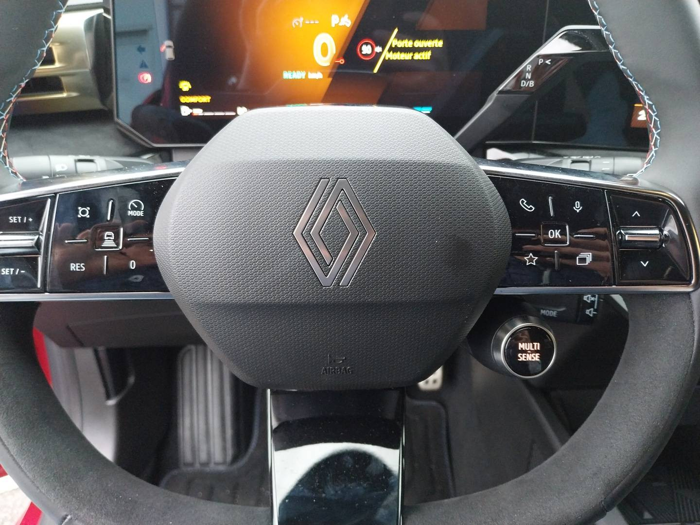 Vente en ligne Renault Clio 6 Clio E-Tech full hybrid 160 ch au prix de 29 790 €