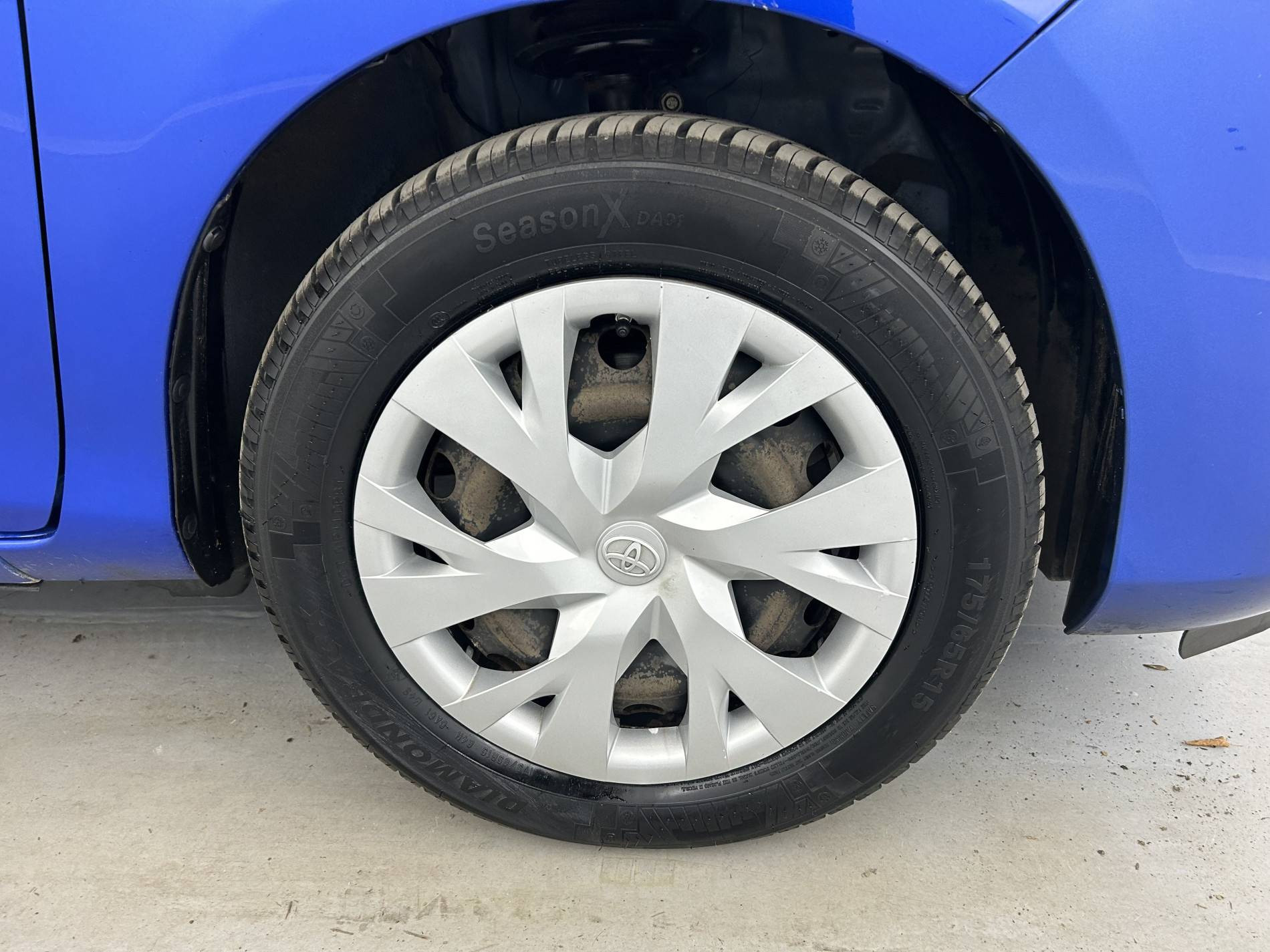Vente en ligne Toyota Yaris Yaris 110 VVT-i au prix de 13 290 €