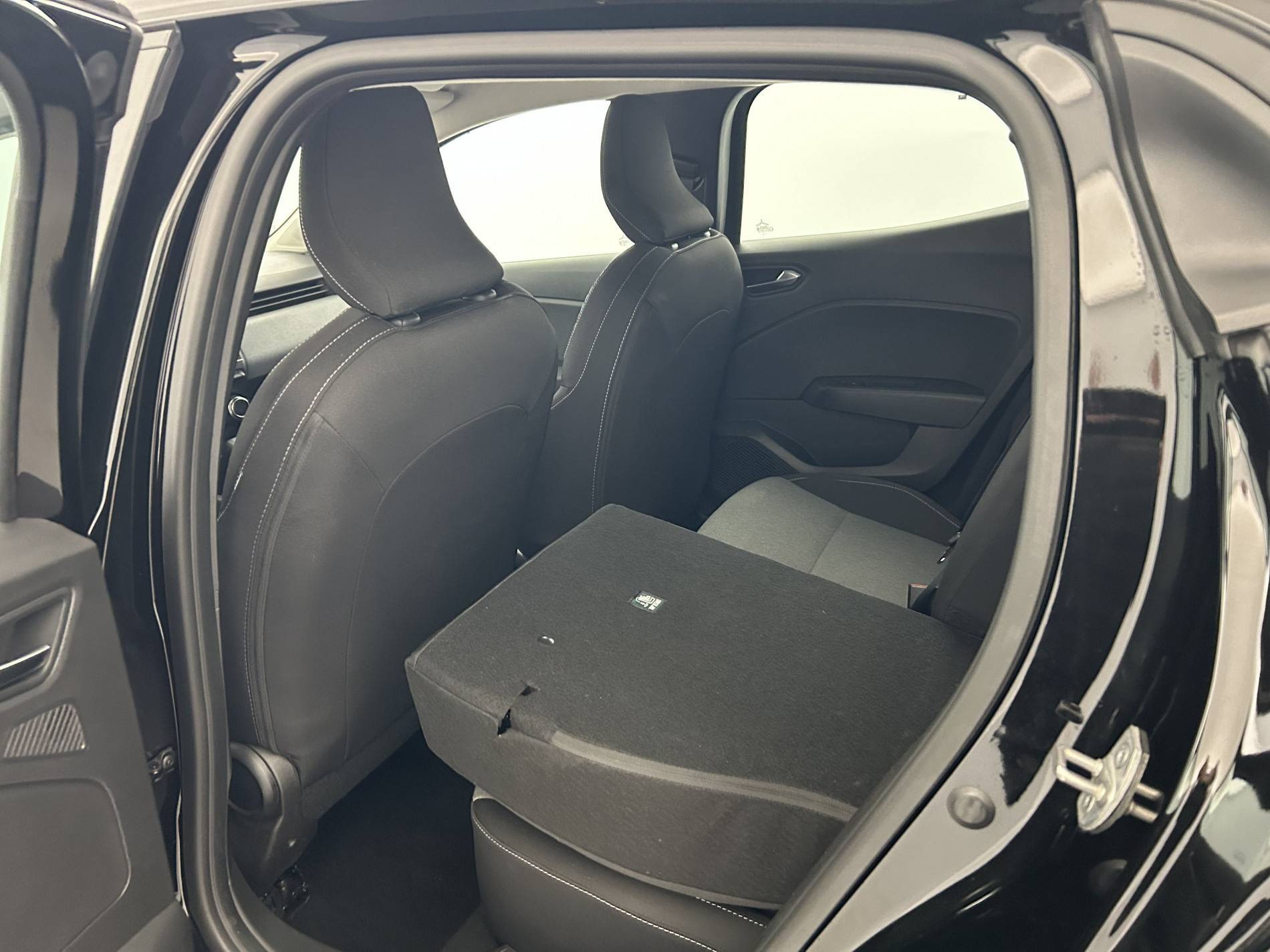 Vente en ligne Renault Clio 5 Clio E-Tech full hybrid 145 ch GSR2 au prix de 20 990 €