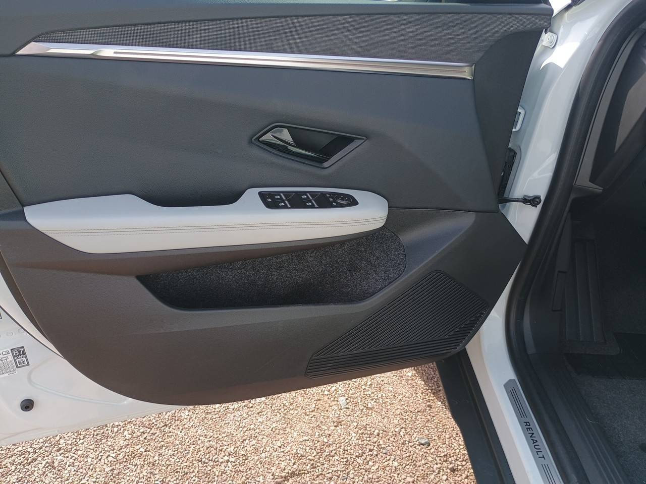 Vente en ligne Renault Scenic E-Tech Scenic E-Tech électrique 220 ch grande autonomie au prix de 41 490 €