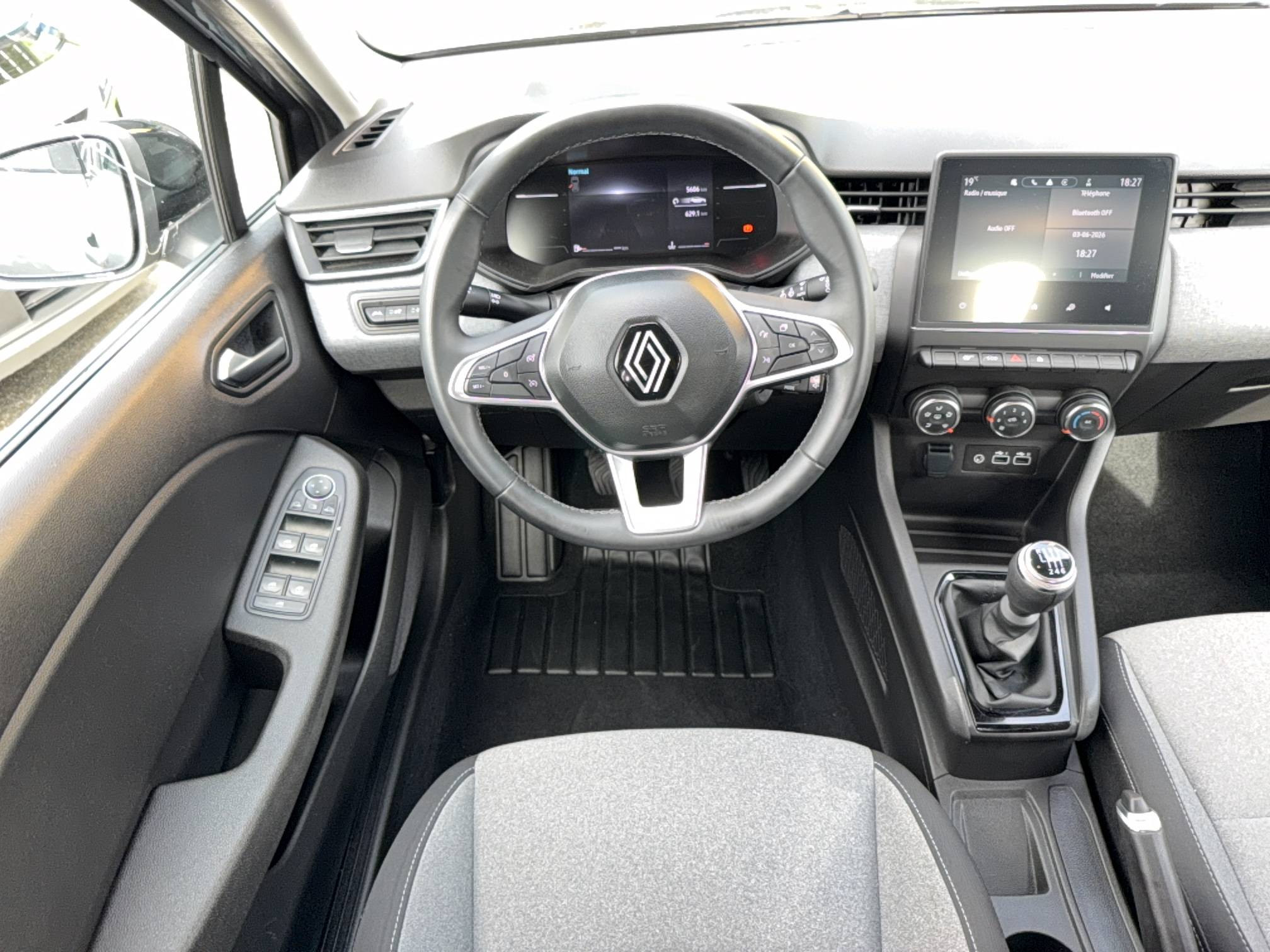 Vente en ligne Renault Clio 5 Clio TCe 90 au prix de 15 990 €
