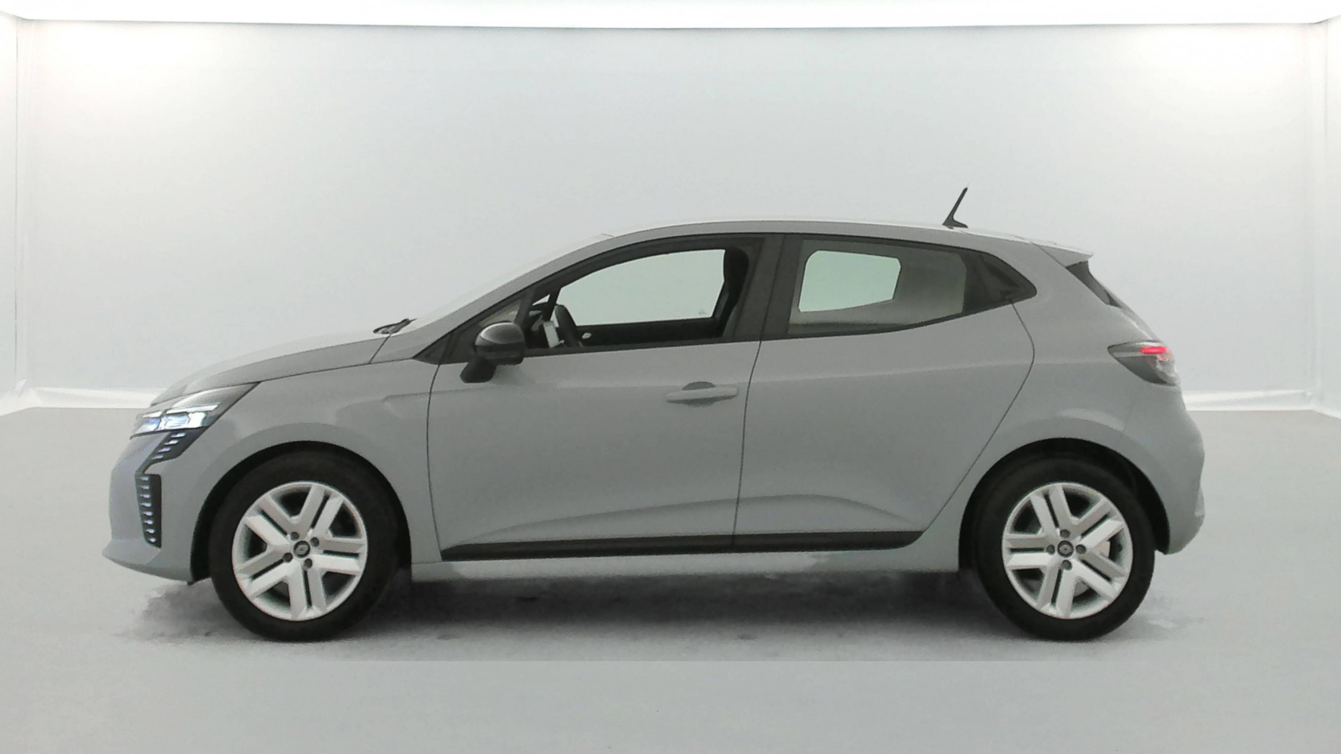 Vente en ligne Renault Clio 5 Clio TCe 90 au prix de 15 390 €
