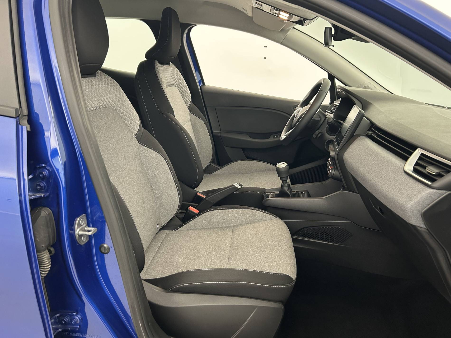 Vente en ligne Renault Clio 5 Clio TCe 90 au prix de 15 990 €