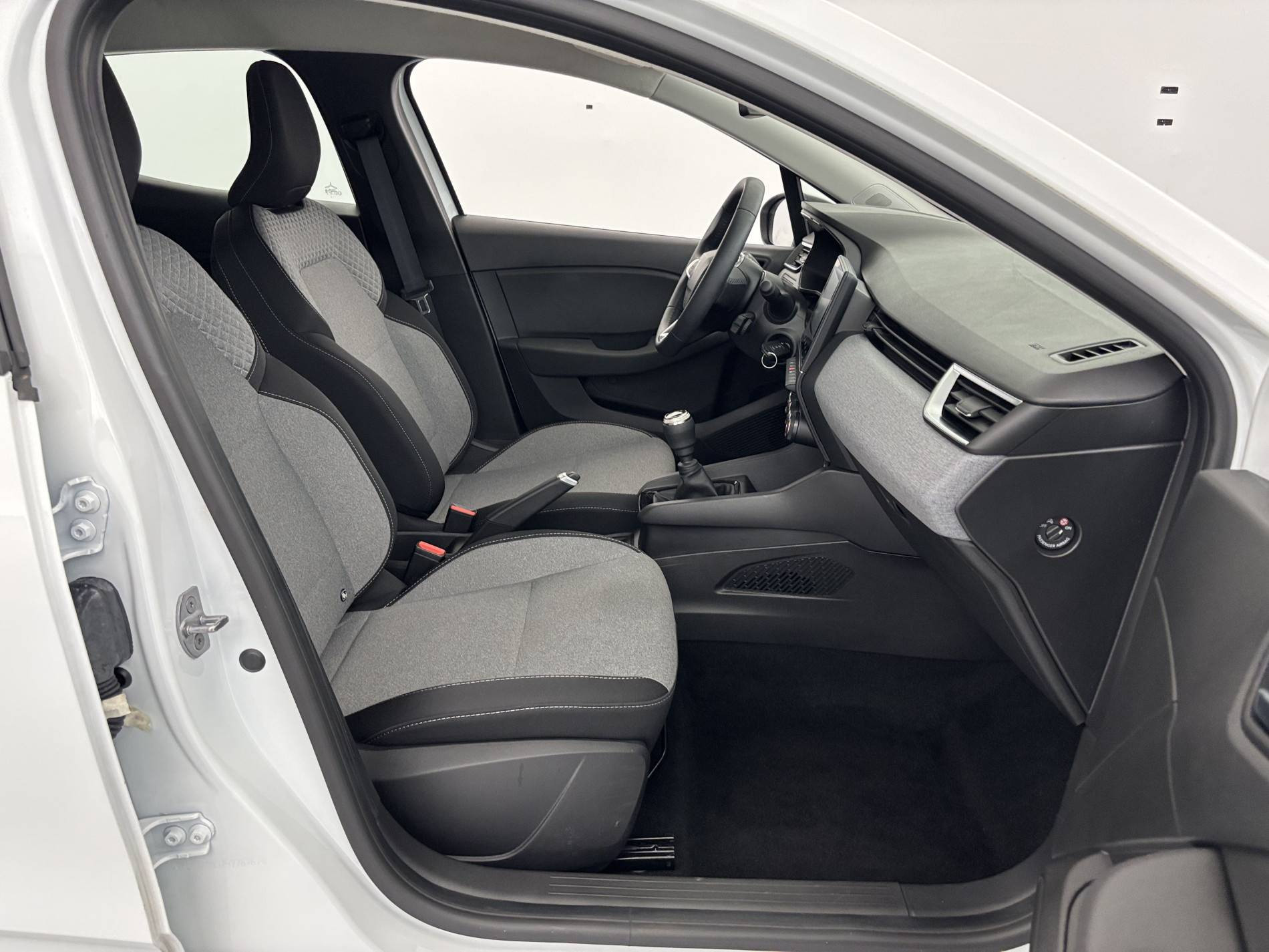 Vente en ligne Renault Clio 5 Clio Blue dCi 100 ch GSR2 au prix de 18 791 €