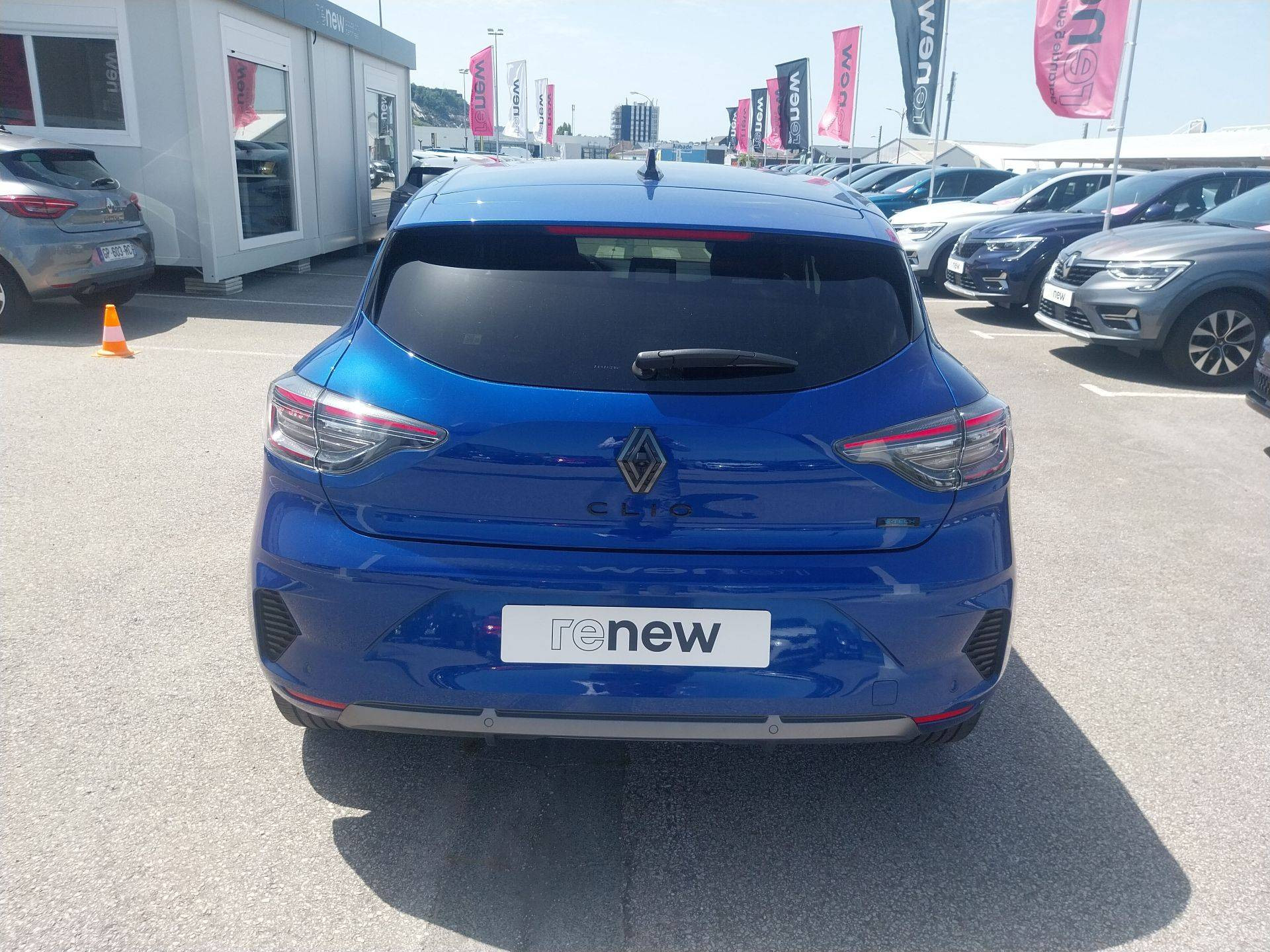 Vente en ligne Renault Clio 5 Clio E-Tech full hybrid 145 ch GSR2 au prix de 22 490 €