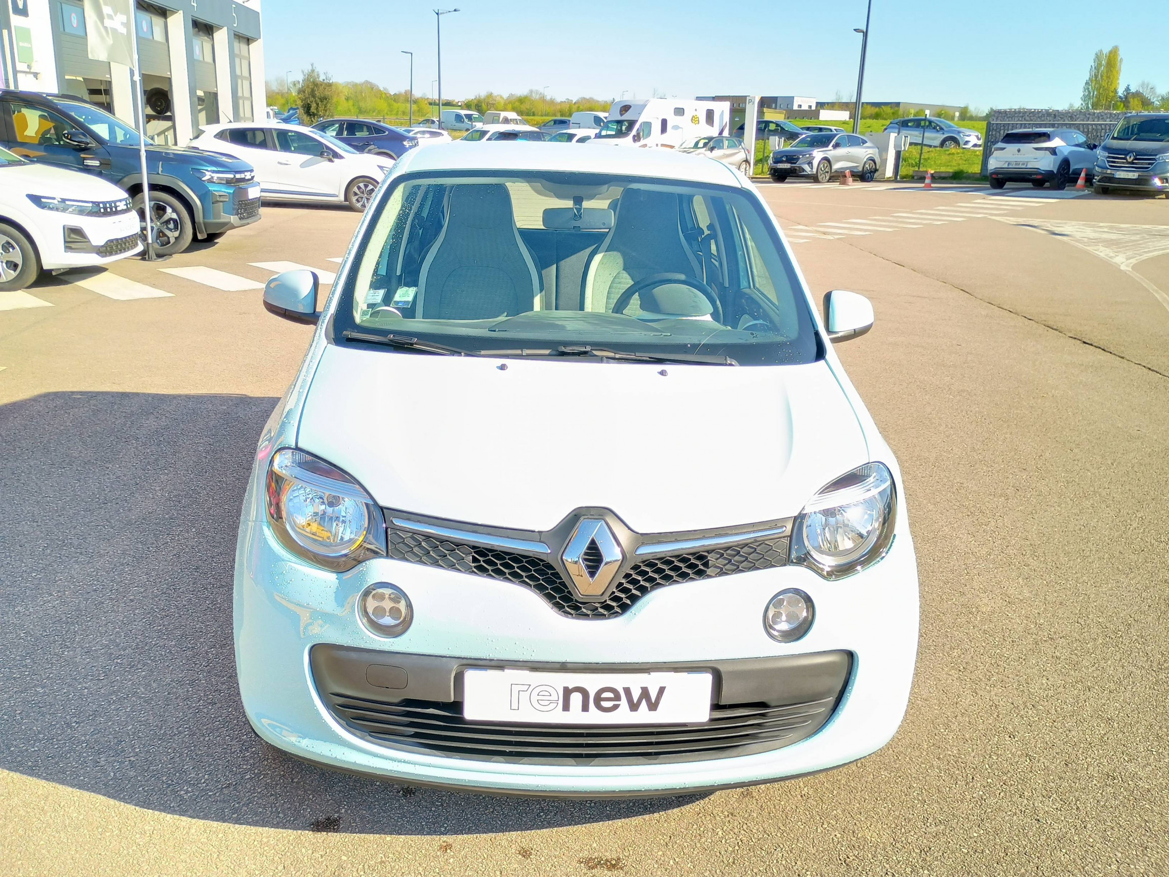 Vente en ligne Renault Twingo 3  1.0 SCe 70 au prix de 12 991 €