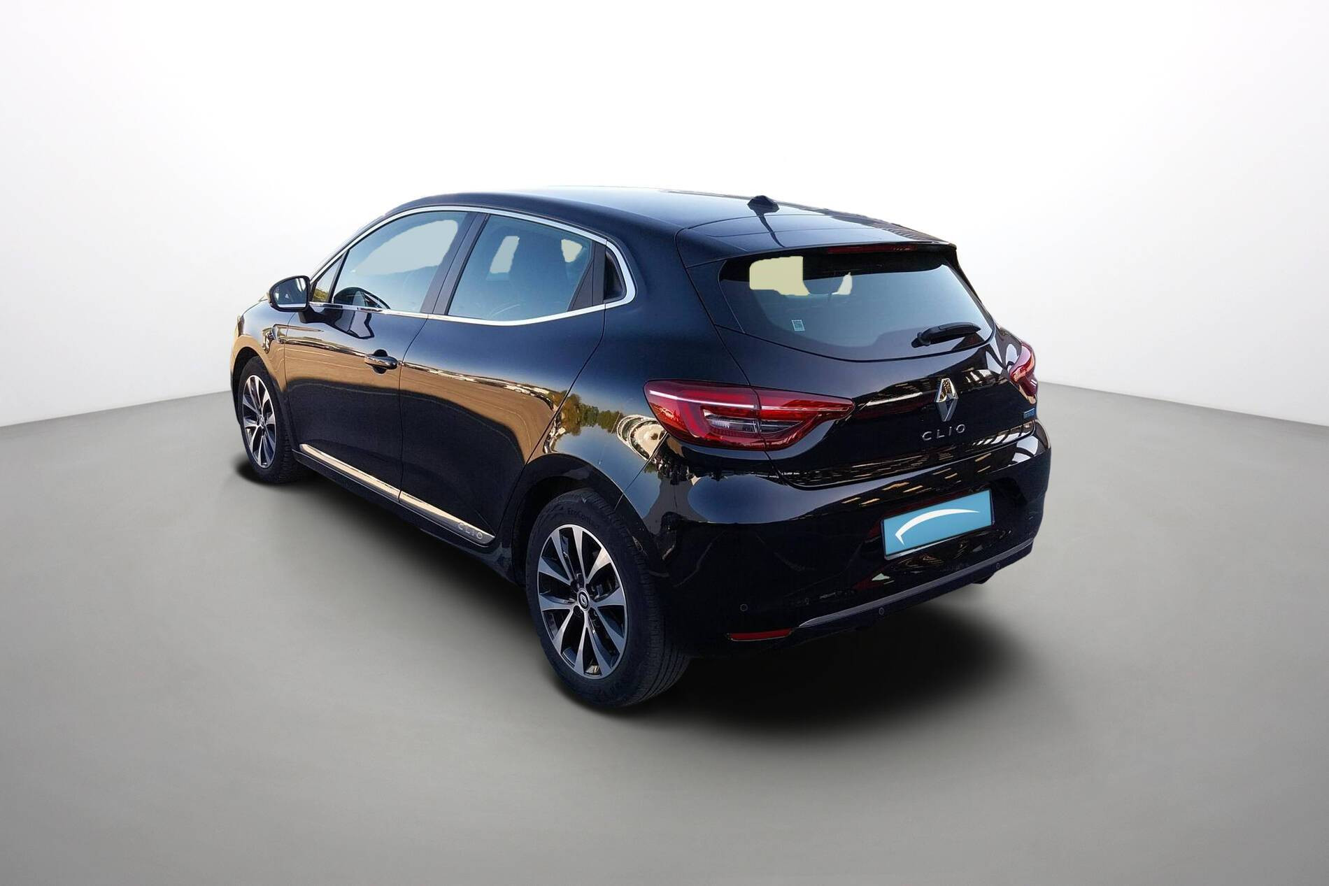 Vente en ligne Renault Clio 5 Clio E-Tech 140 - 21N au prix de 15 790 €