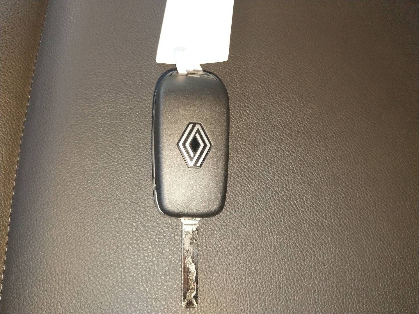 Vente en ligne Renault Master Fourgon MASTER FG BLUE DCI 170 L2H2 3T5 TR AUTO au prix de 61 800 €