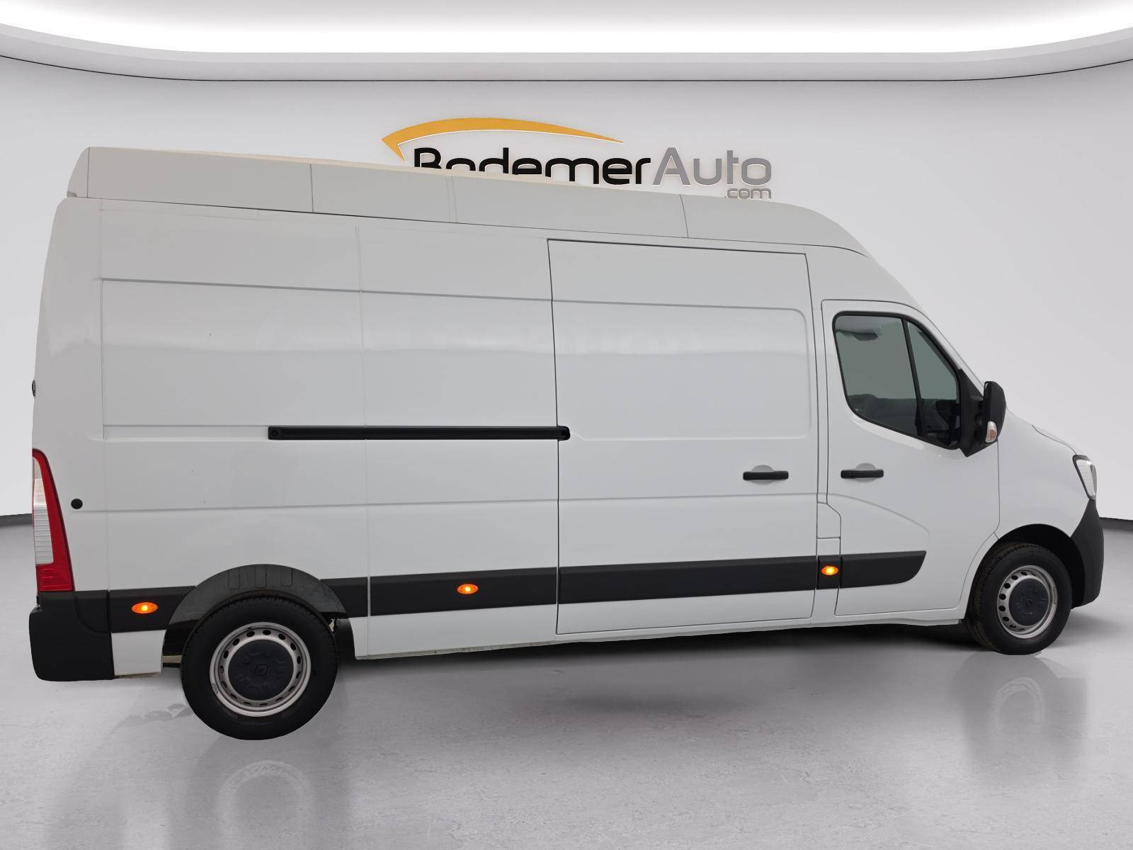 Vente en ligne Renault Master Fourgon MASTER FGN TRAC F3500 L3H3 BLUE DCI 135 au prix de 26 490 €