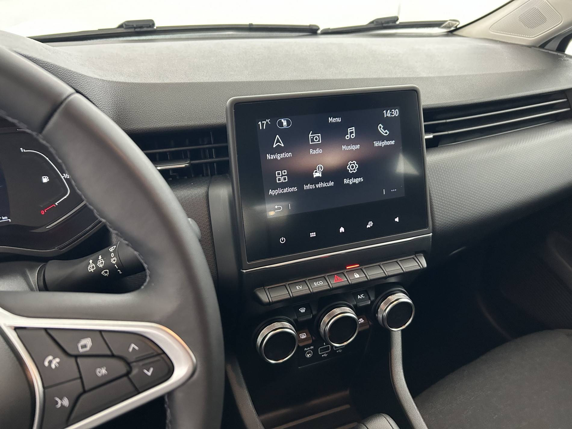 Vente en ligne Renault Clio 5 CLIO SOCIETE E-TECH 140 - 21 au prix de 13 990 €