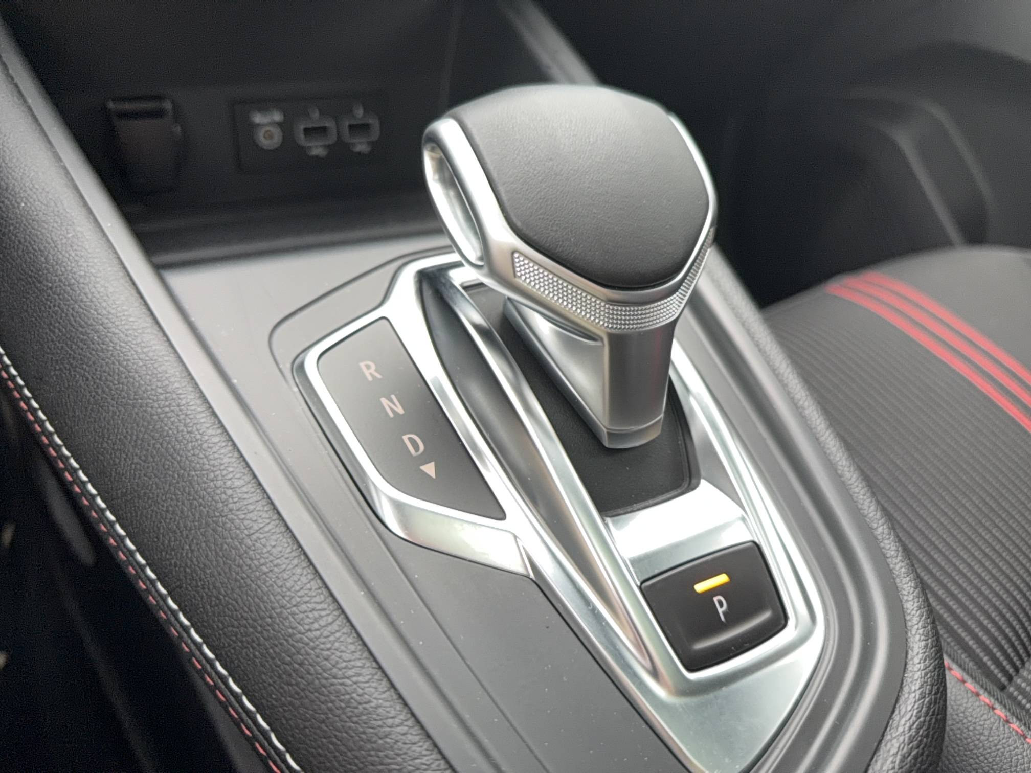 Vente en ligne Renault Captur  TCe 140 EDC - 21B au prix de 19 590 €