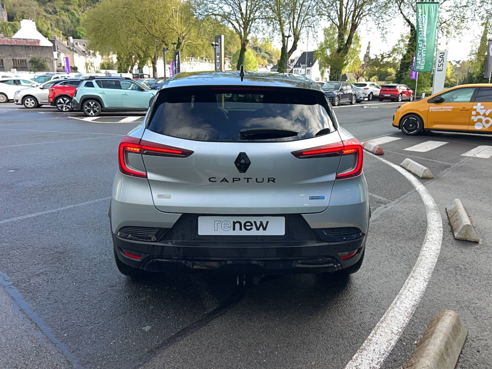 Vente en ligne Renault Captur  E-Tech 145 au prix de 17 990 €