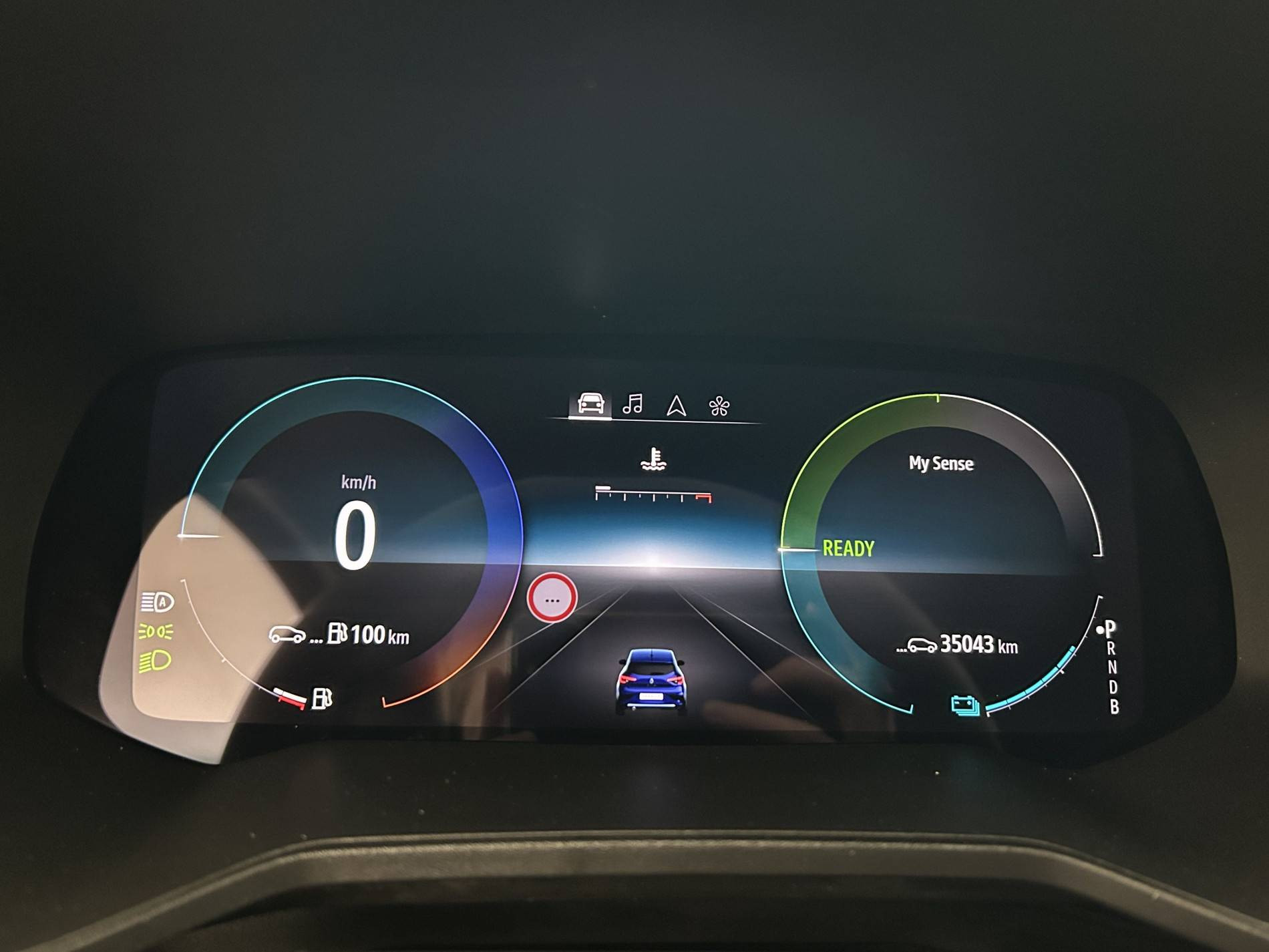 Vente en ligne Renault Clio 5 Clio E-Tech full hybrid 145 au prix de 21 990 €