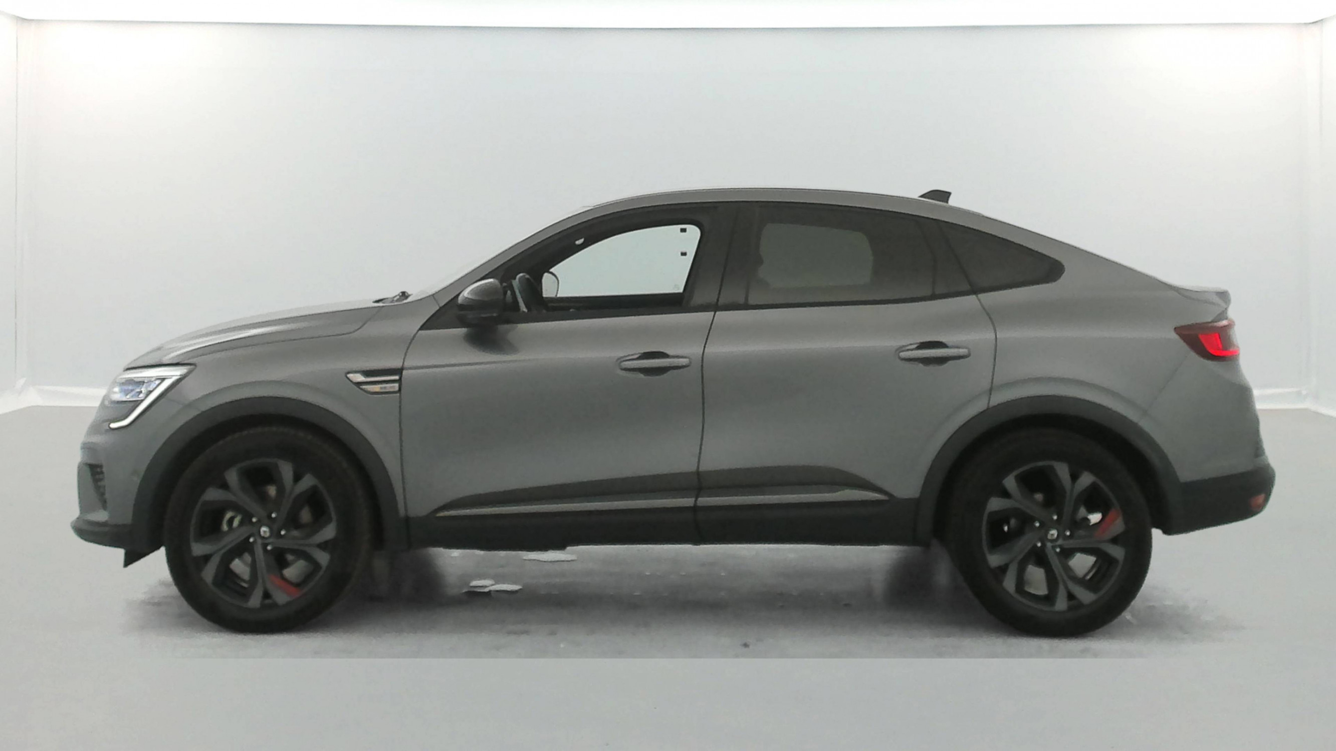 Vente en ligne Renault Arkana  E-Tech hybride 145 au prix de 21 990 €
