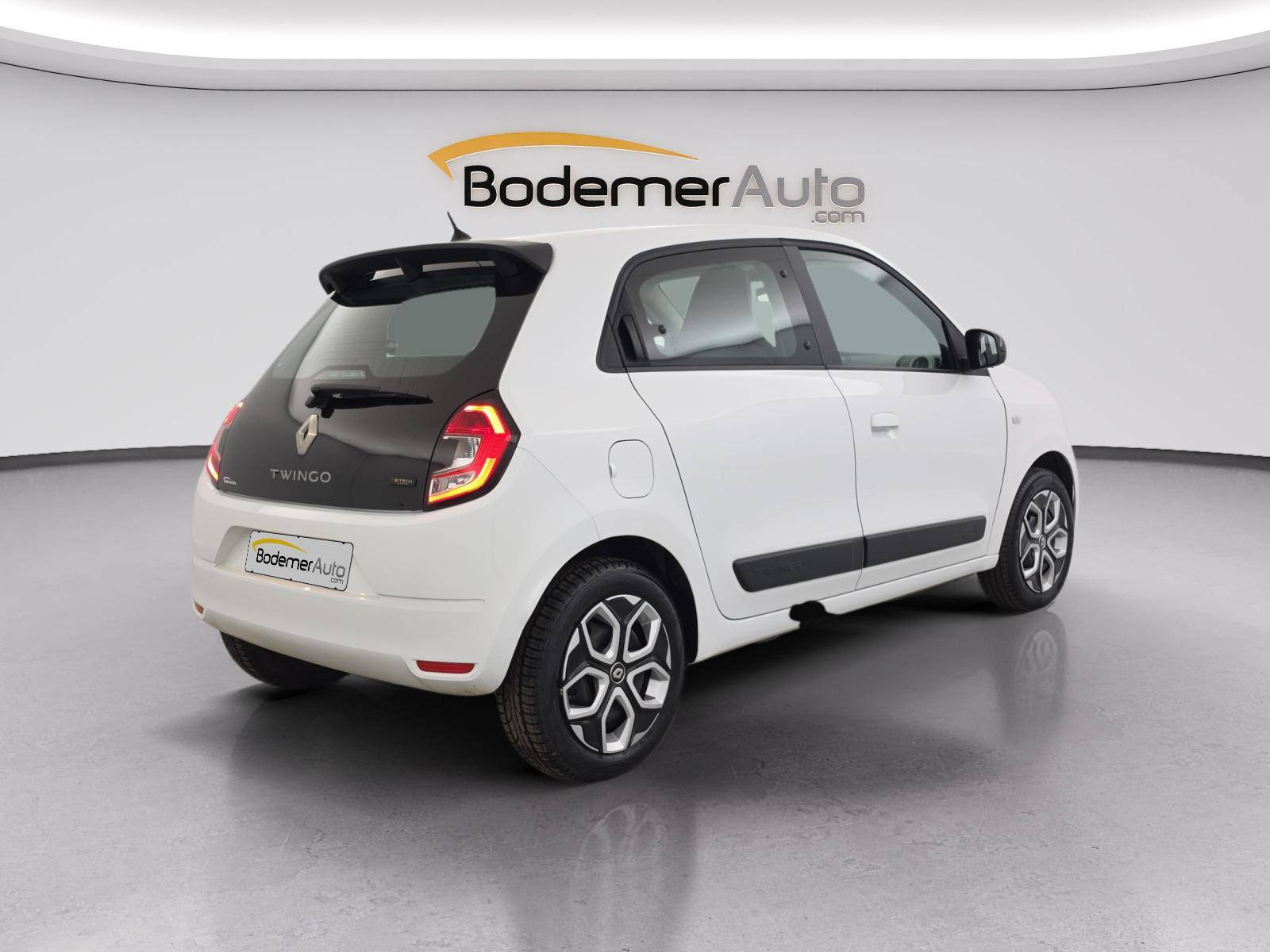 Vente en ligne Renault Twingo Electrique Twingo III E-Tech au prix de 12 990 €