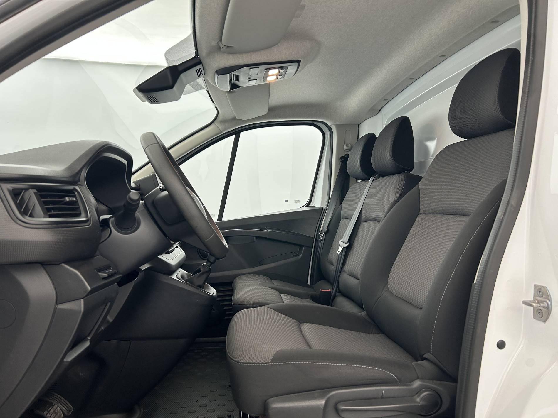 Vente en ligne Renault Trafic FG CF L1H1 3T blue dci 130 E6E au prix de 24 990 €