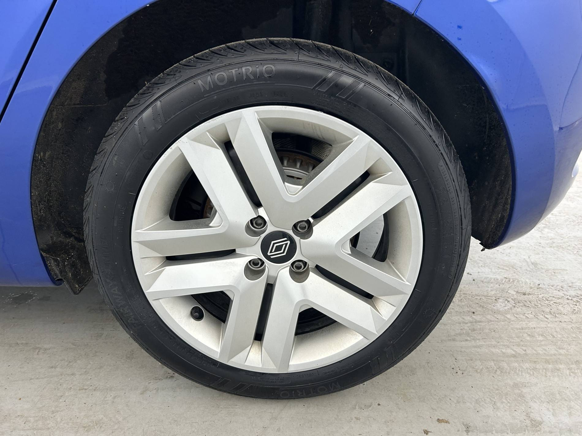 Vente en ligne Renault Clio 5 Clio Blue dCi 100 ch GSR2 au prix de 15 890 €