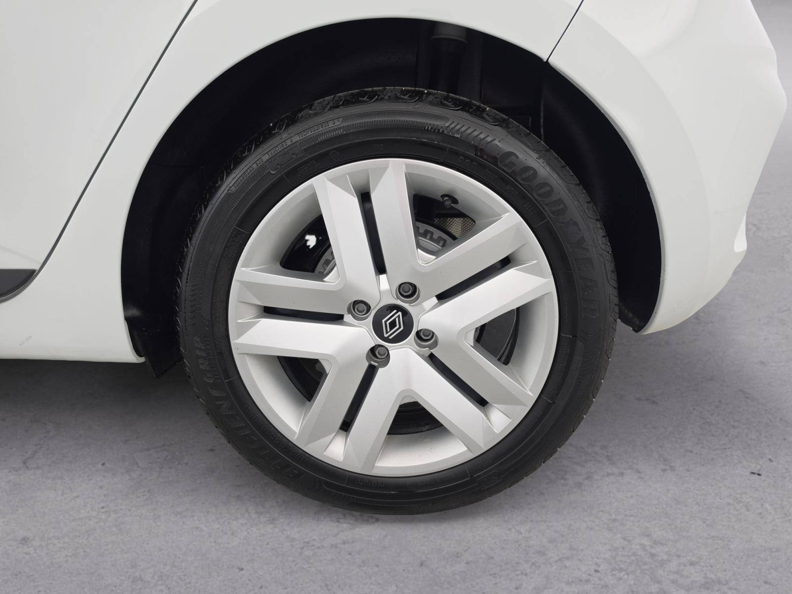 Vente en ligne Renault Clio 5 Clio Blue dCi 100 ch GSR2 au prix de 17 990 €