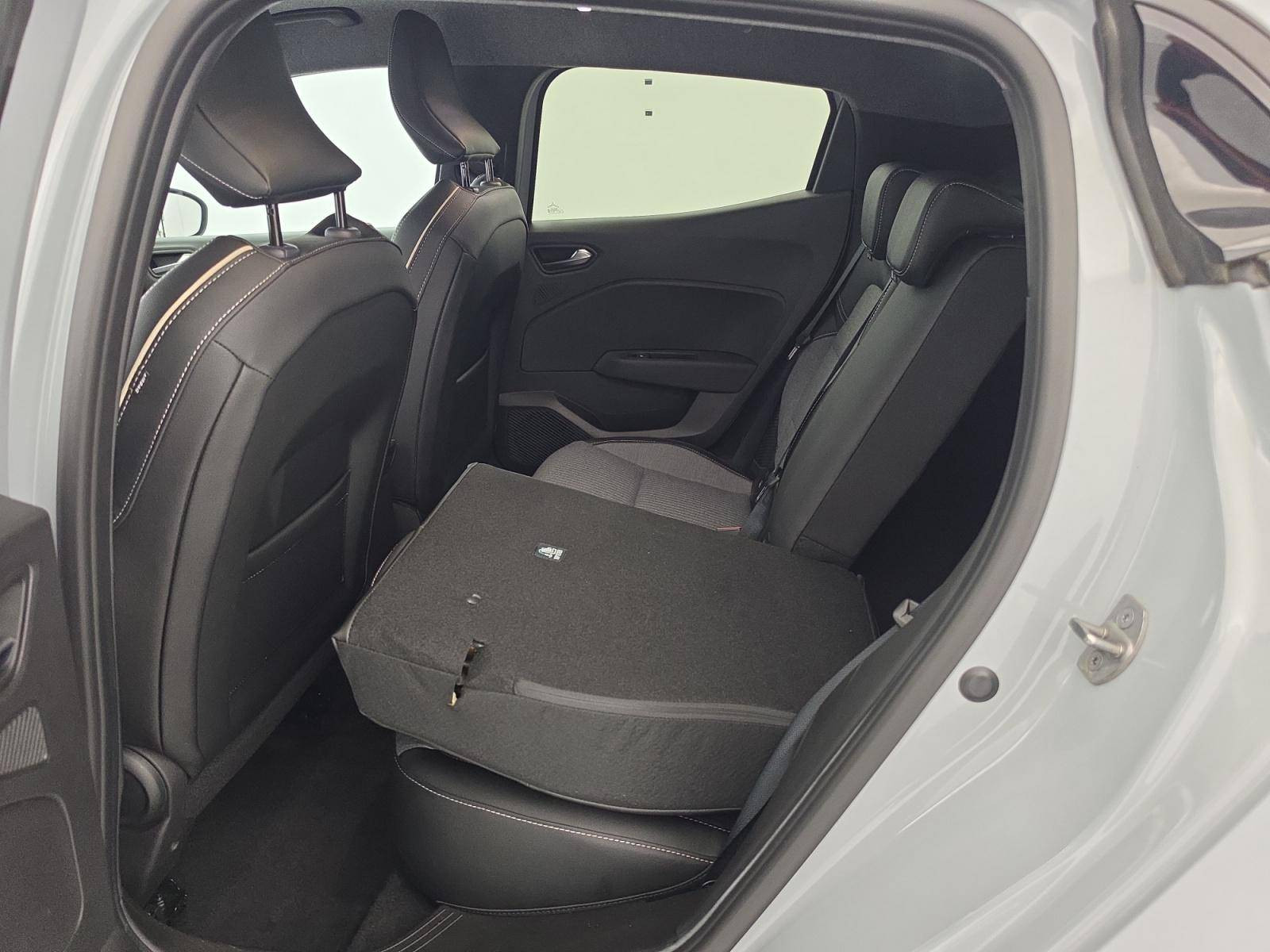 Vente en ligne Renault Clio 5 Clio E-Tech full hybrid 145 au prix de 18 390 €