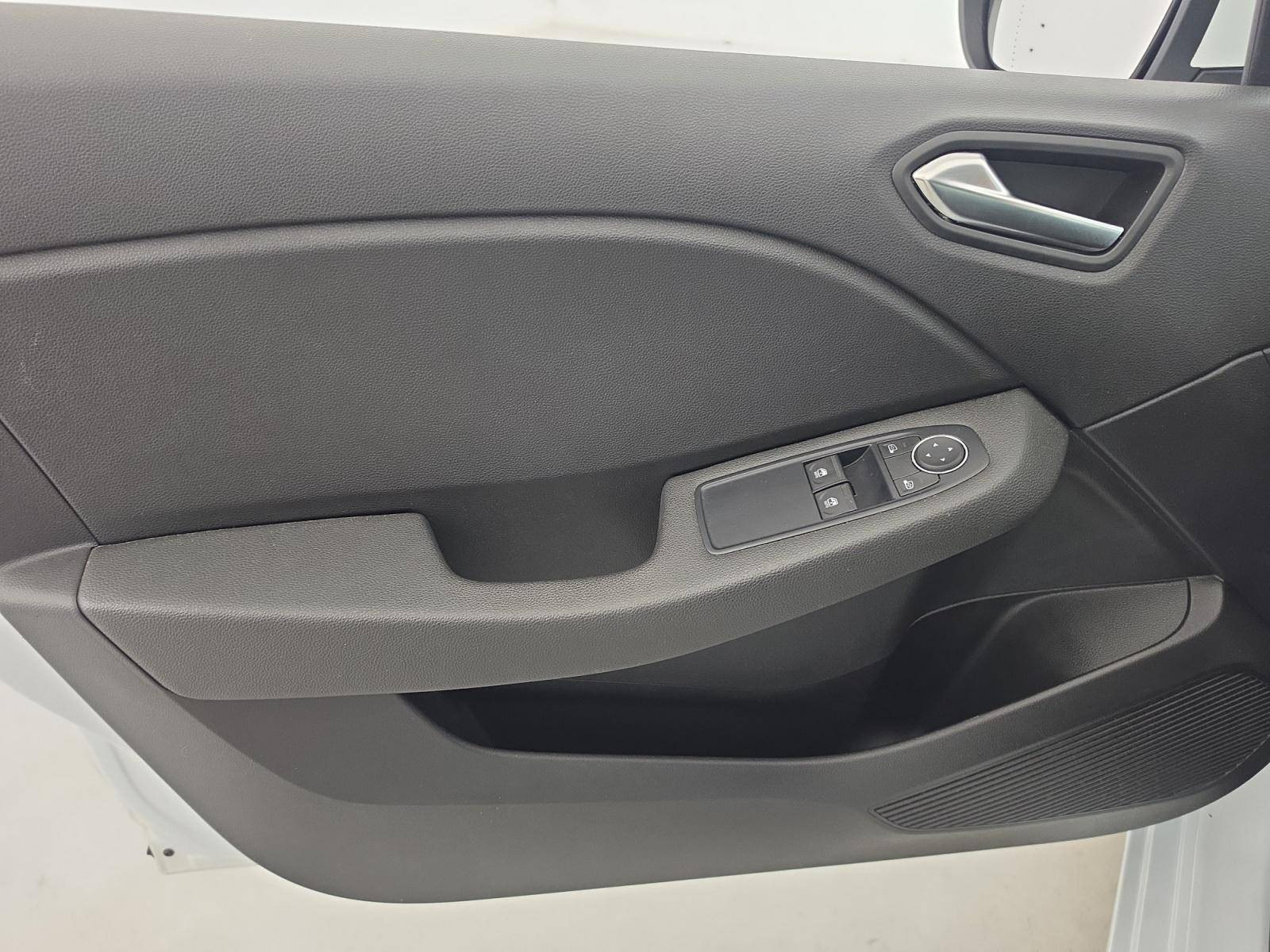 Vente en ligne Renault Clio 5 Clio E-Tech 140 - 21N au prix de 14 890 €