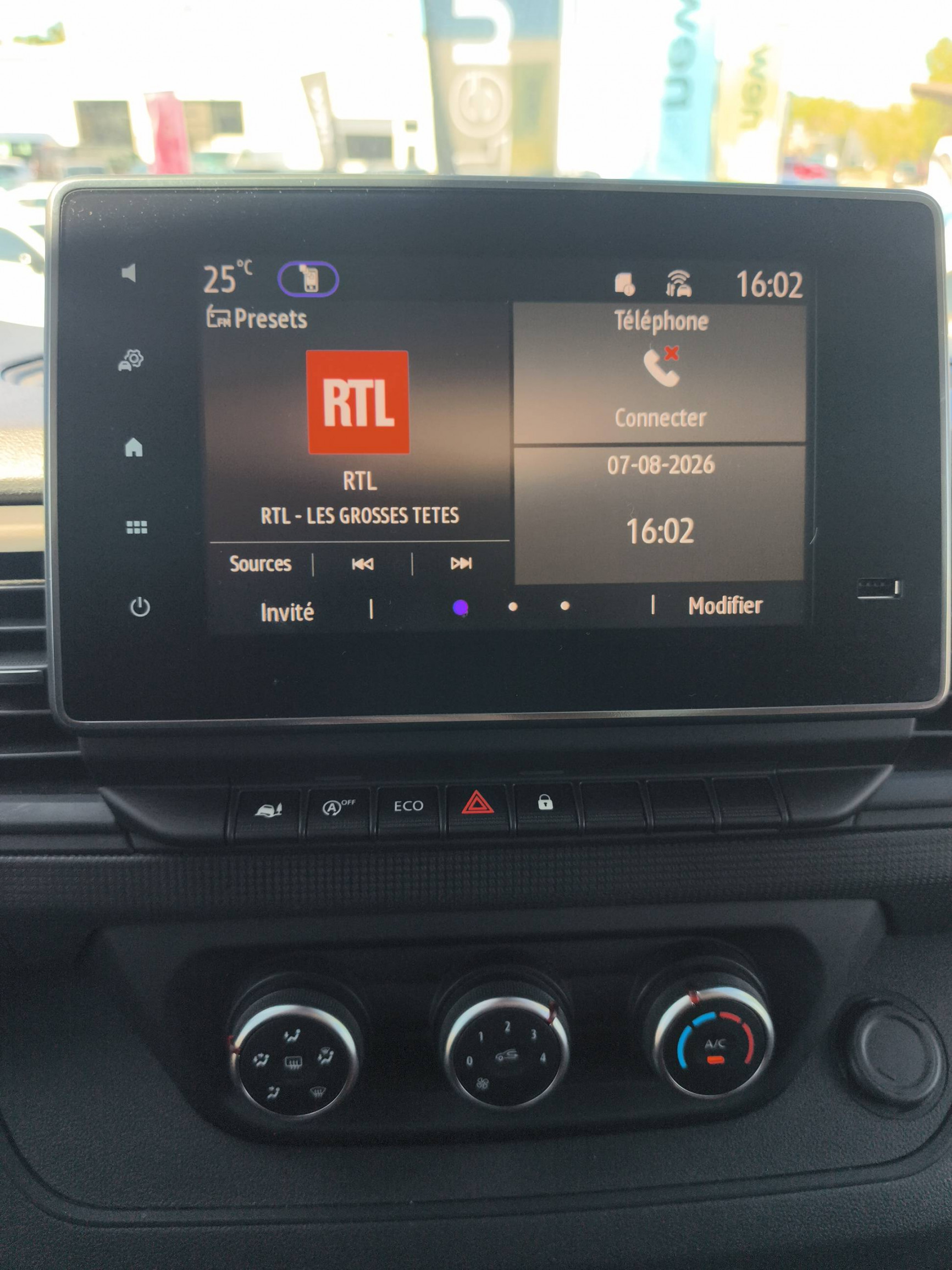 Vente en ligne Renault Trafic 3 Fourgon TRAFIC FG BLUE DCI 170 L1H1 2T8 AUTO au prix de 34 490 €