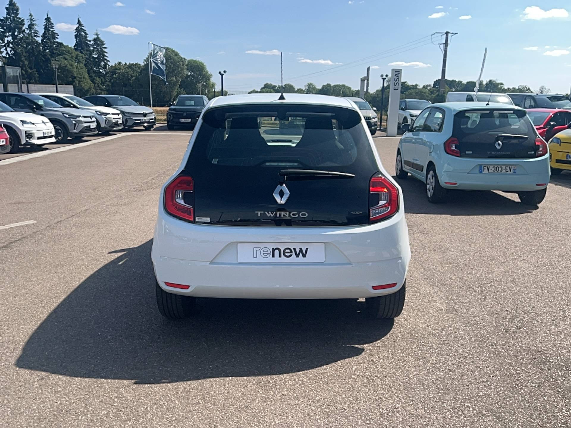 Vente en ligne Renault Twingo Electrique Twingo III E-Tech au prix de 12 491 €
