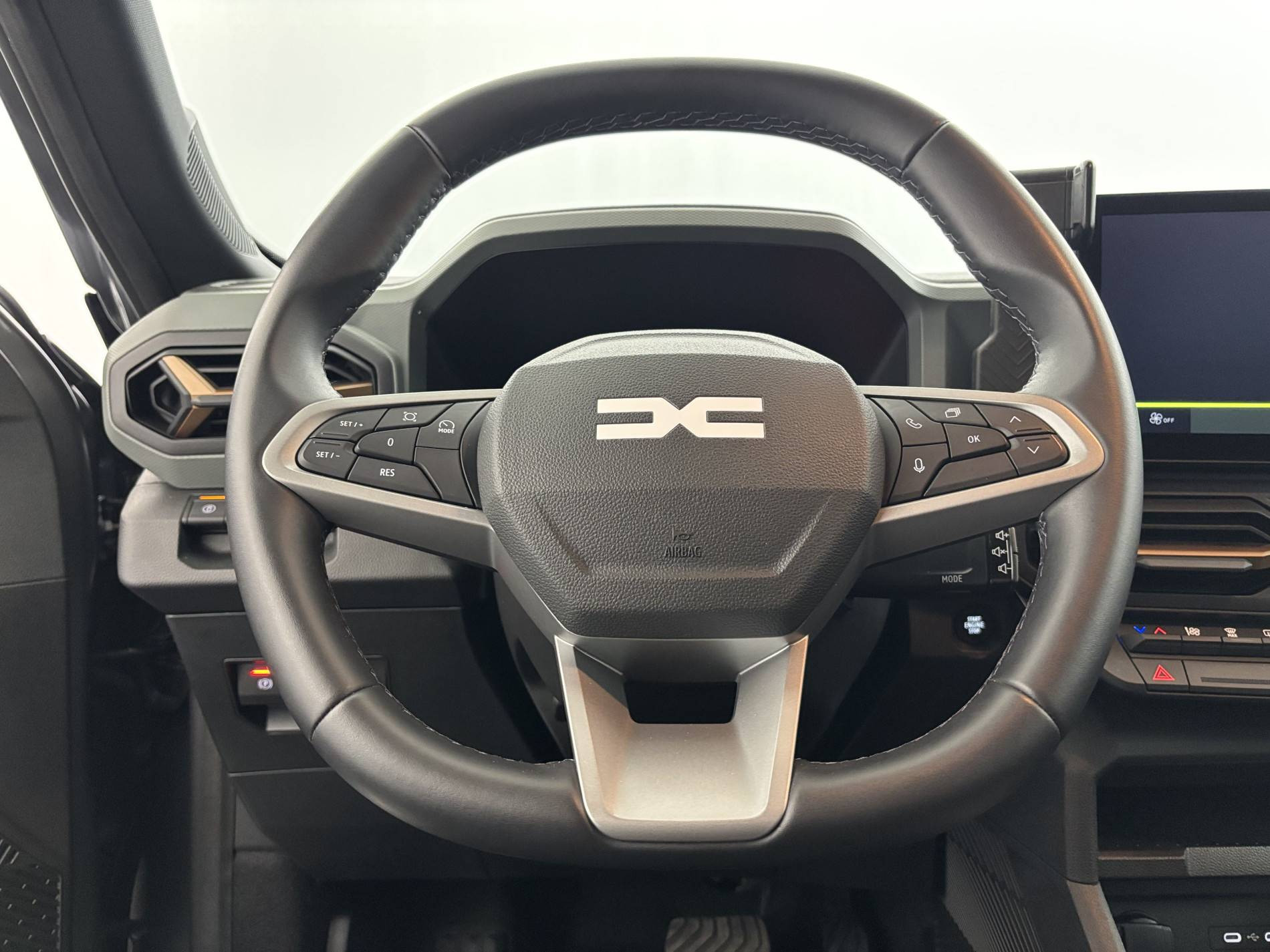 Vente en ligne Dacia Duster  Hybrid 140 au prix de 24 590 €