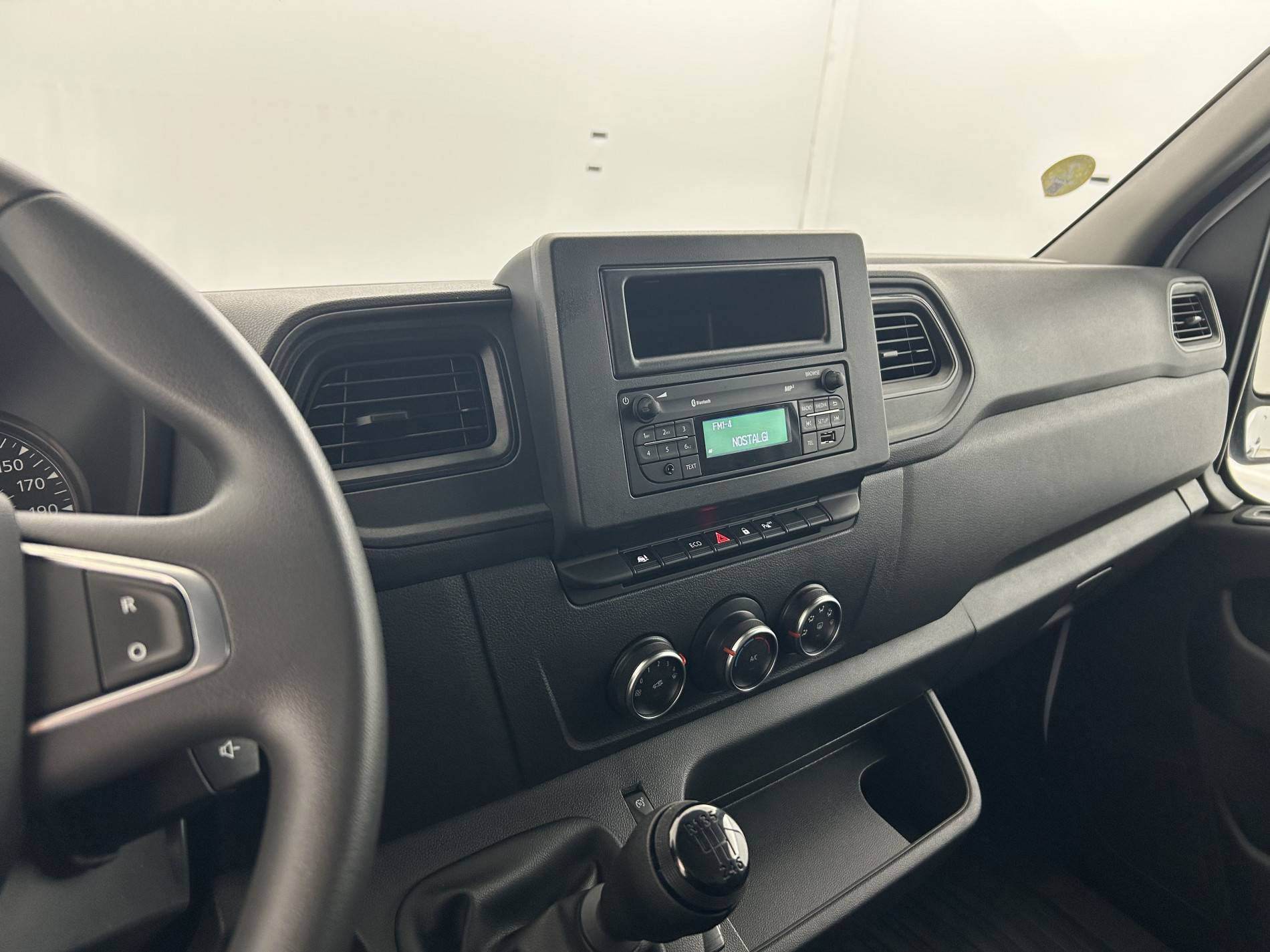 Vente en ligne Renault Master Fourgon MASTER FGN TRAC F3500 L2H2 BLUE DCI 135 au prix de 26 990 €