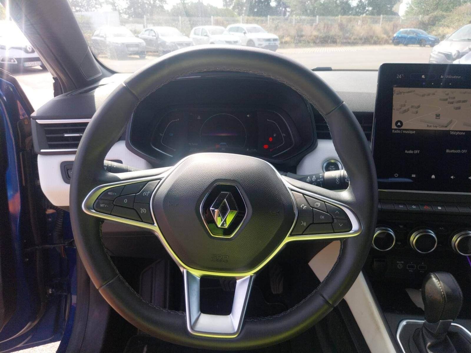 Vente en ligne Renault Clio 5 Clio E-Tech 140 - 21N au prix de 17 490 €