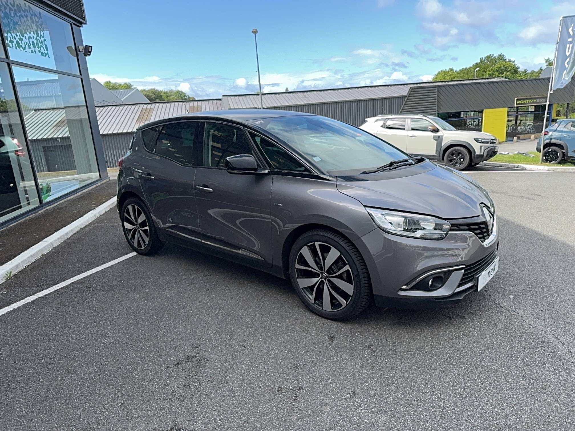 Vente en ligne Renault Scenic 4 Scenic Blue dCi 120 au prix de 14 290 €