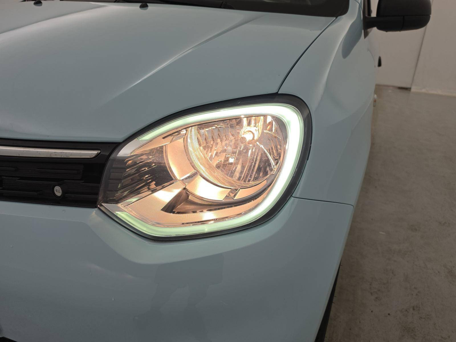 Vente en ligne Renault Twingo Electrique Twingo III E-Tech au prix de 13 990 €