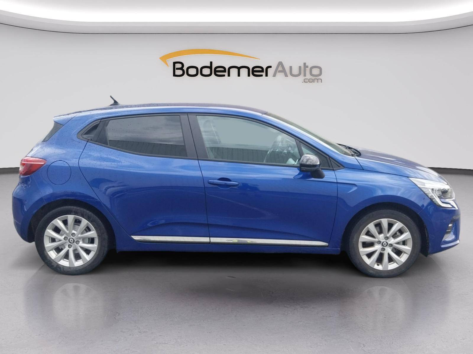 Vente en ligne Renault Clio 5 Clio E-Tech full hybrid 145 au prix de 16 990 €