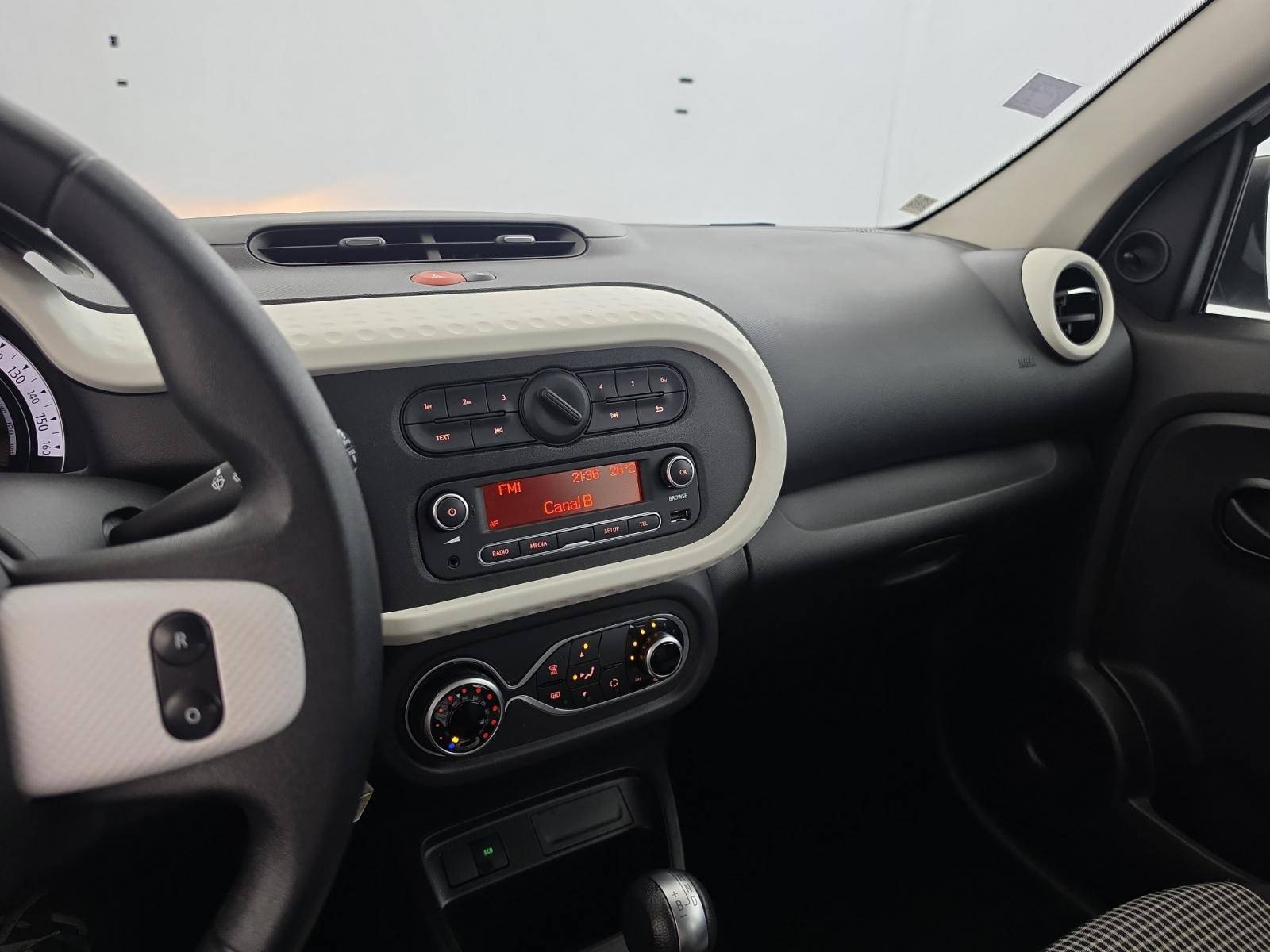 Vente en ligne Renault Twingo Electrique Twingo III E-Tech au prix de 12 900 €