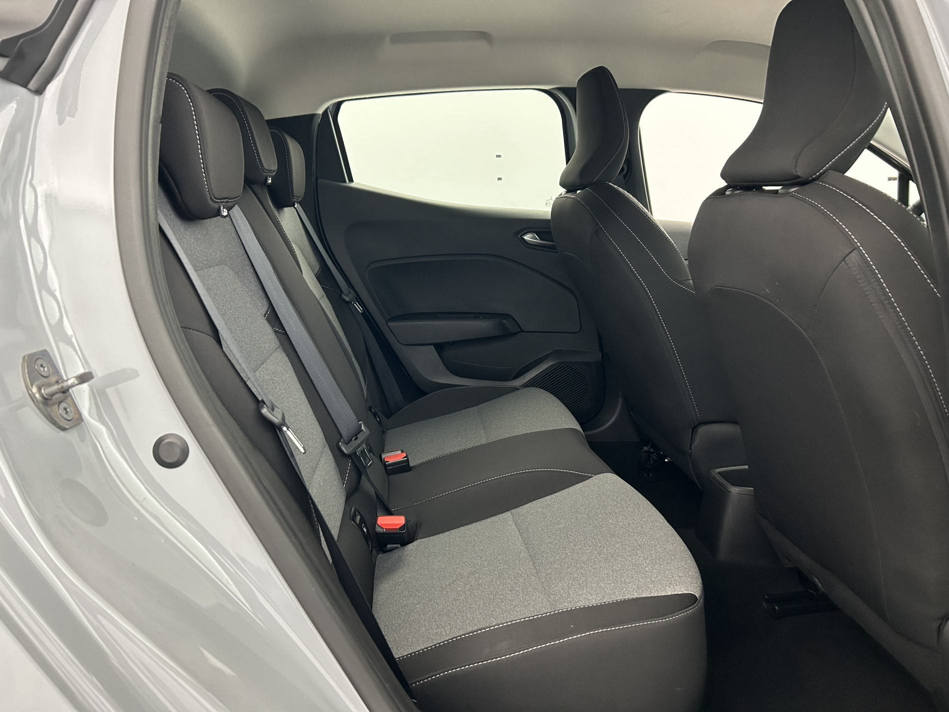 Vente en ligne Renault Clio 5 Clio TCe 90 au prix de 15 450 €