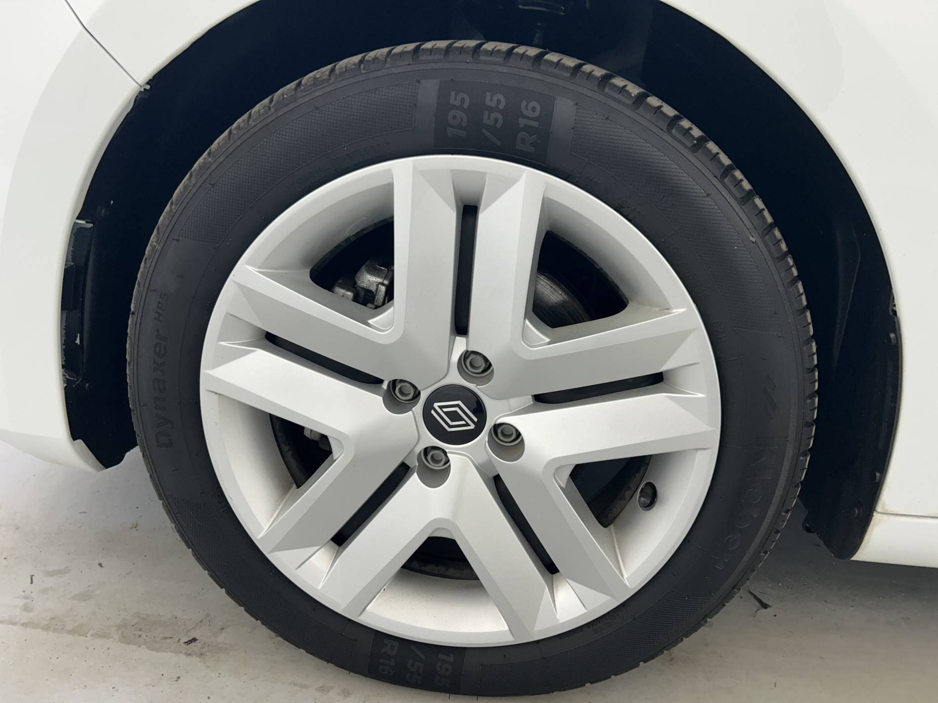 Vente en ligne Renault Clio 5 Clio E-Tech full hybrid 145 au prix de 17 990 €