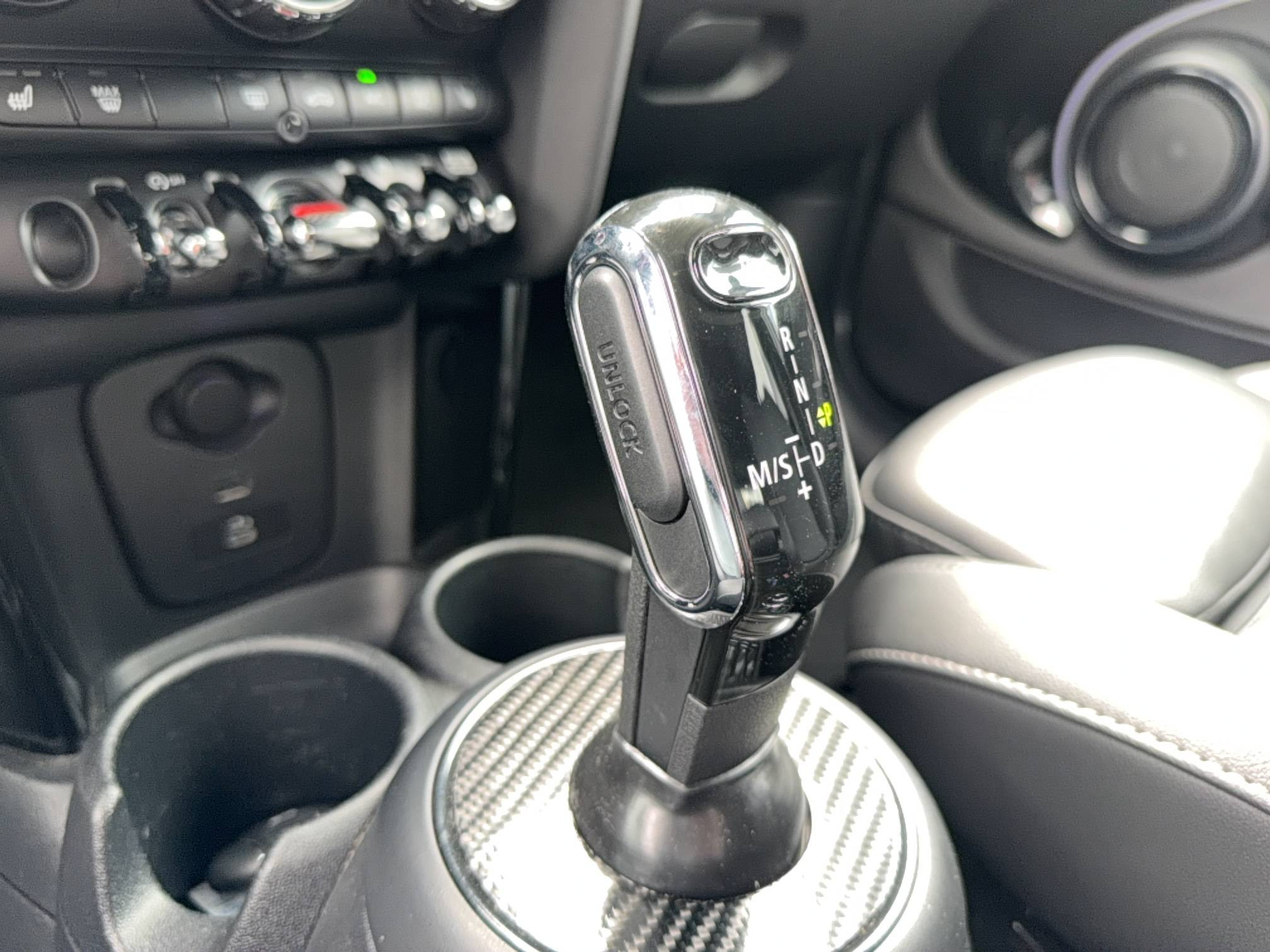 Vente en ligne Mini Hatch Hatch 5 Portes Cooper S 178 ch DKG7 au prix de 22 990 €