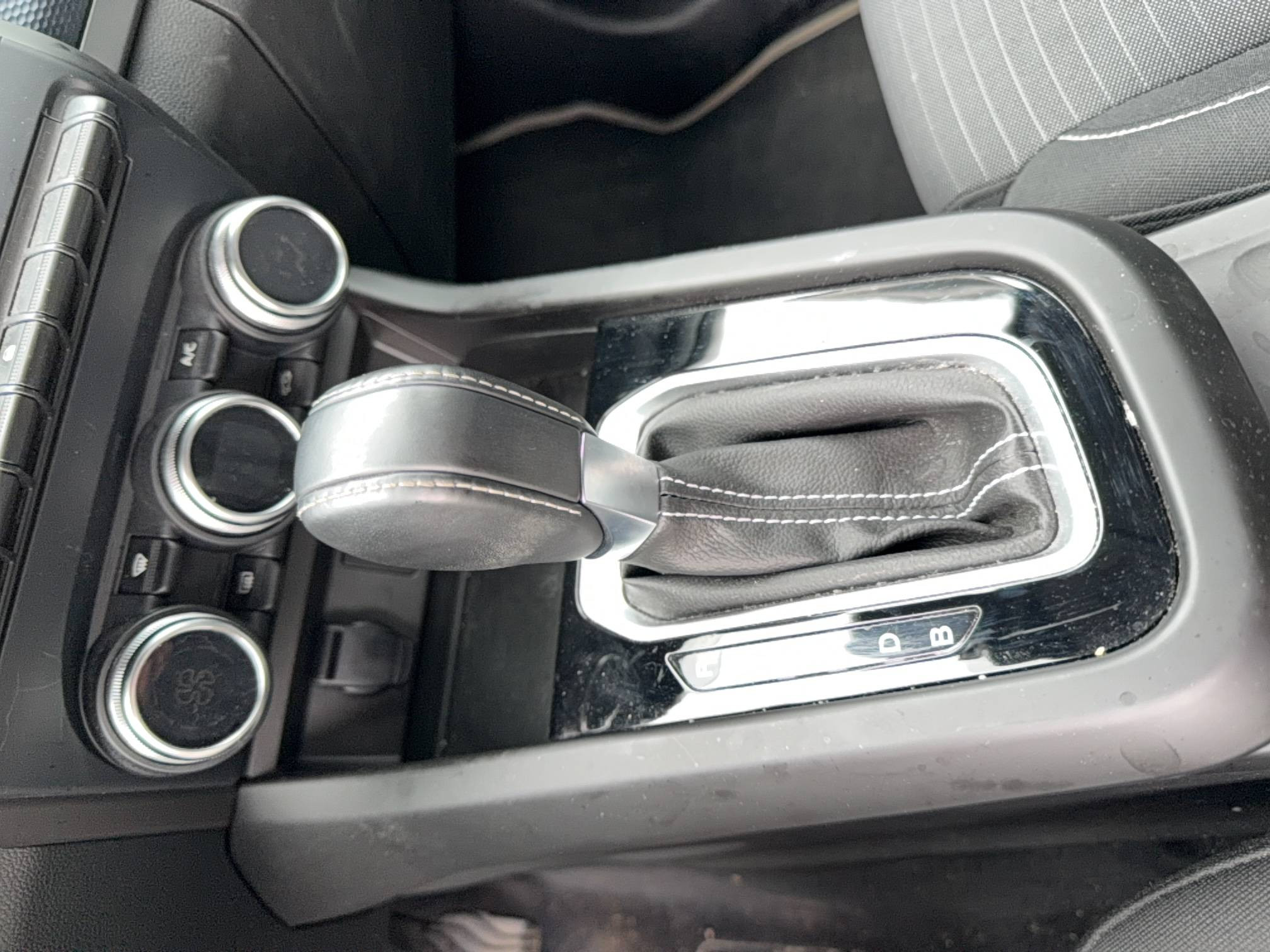 Vente en ligne Renault Arkana  E-Tech hybride 145 - 22 au prix de 17 790 €