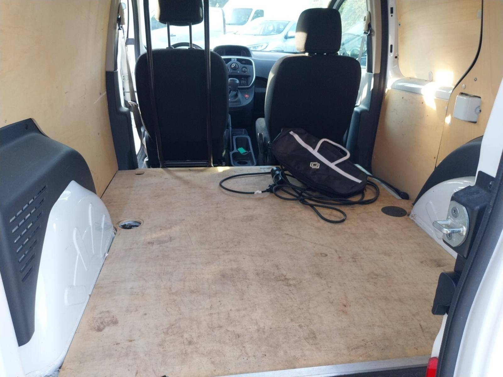 Vente en ligne Renault Kangoo Electrique KANGOO ELECTRIC au prix de 9 990 €