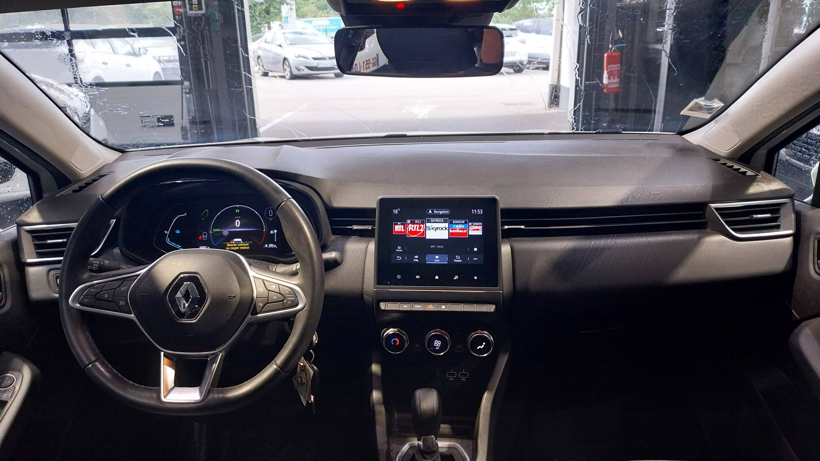 Vente en ligne Renault Clio 5 Clio E-Tech 140 - 21N au prix de 14 890 €