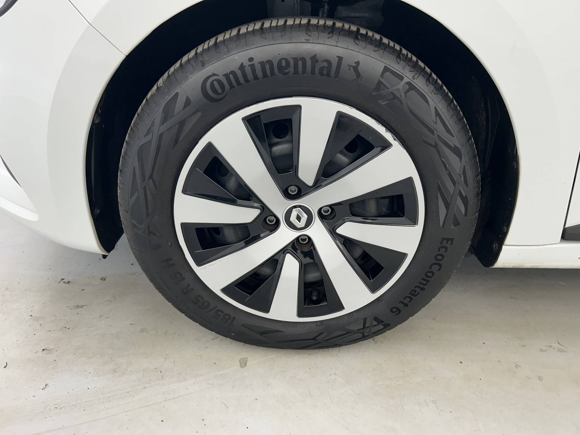 Vente en ligne Renault Clio 5 Clio TCe 90 au prix de 13 790 €