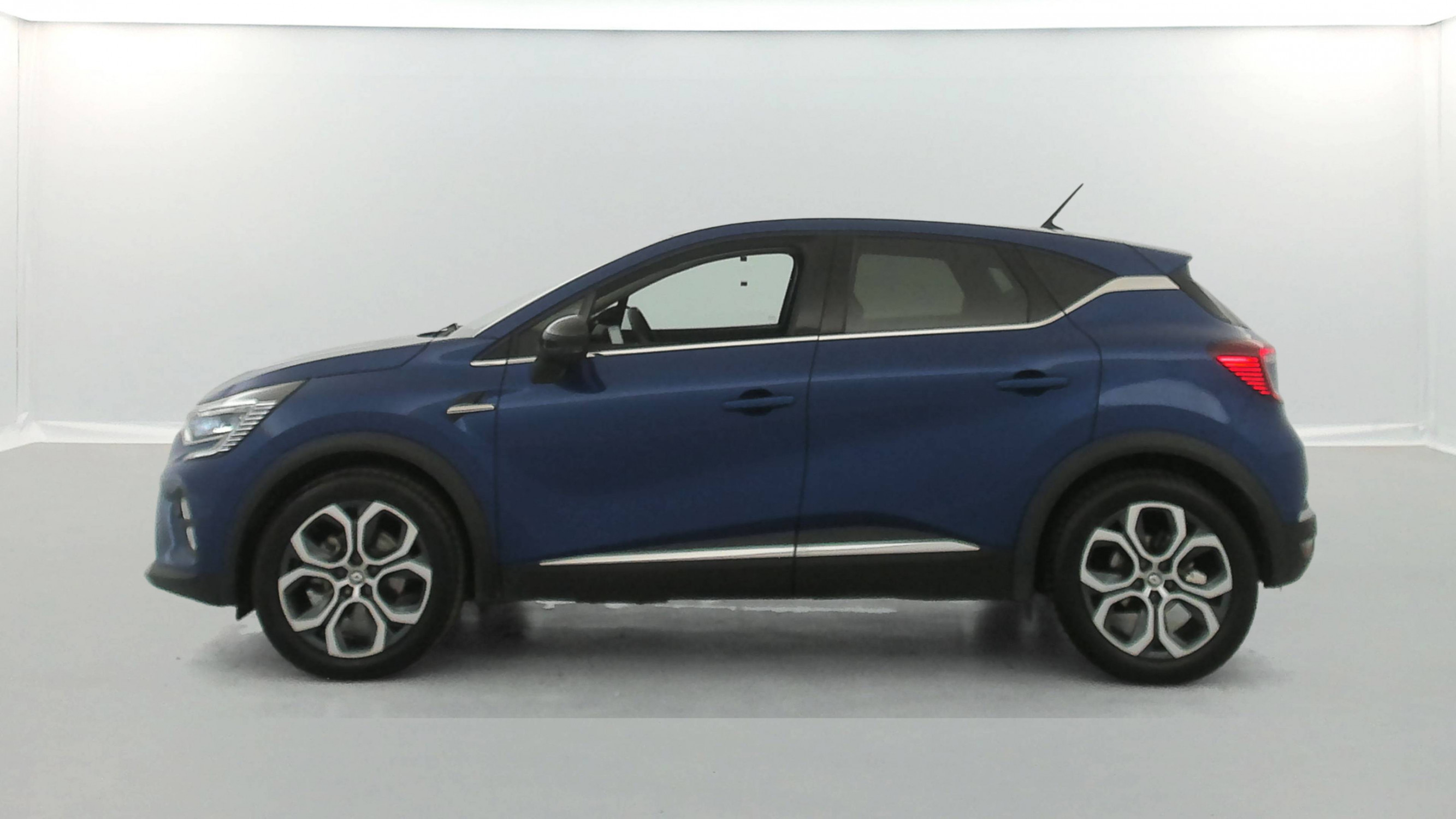 Vente en ligne Renault Captur  E-Tech 145 - 21 au prix de 19 490 €