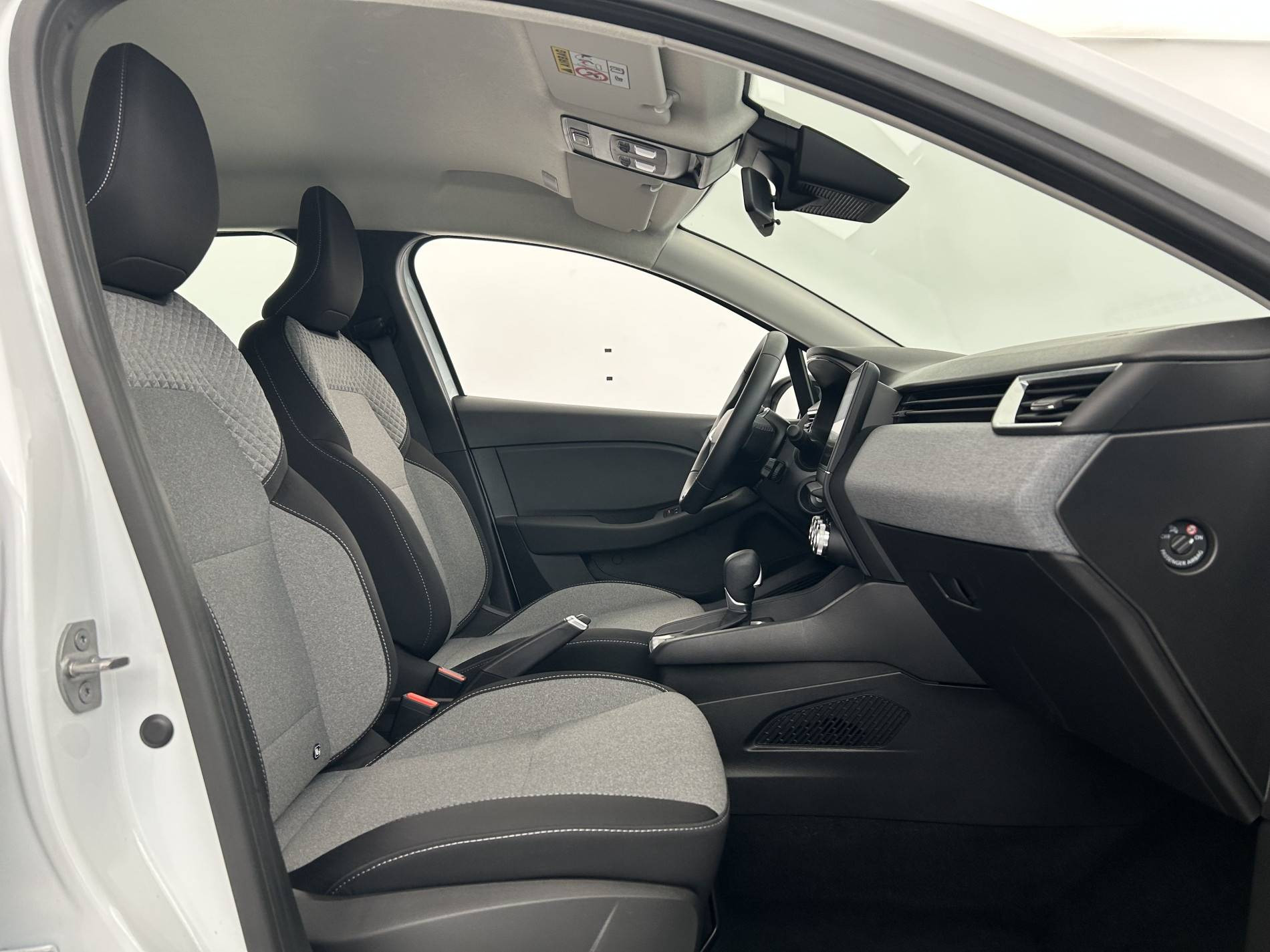 Vente en ligne Renault Clio 5 Clio E-Tech full hybrid 145 ch GSR2 au prix de 19 990 €