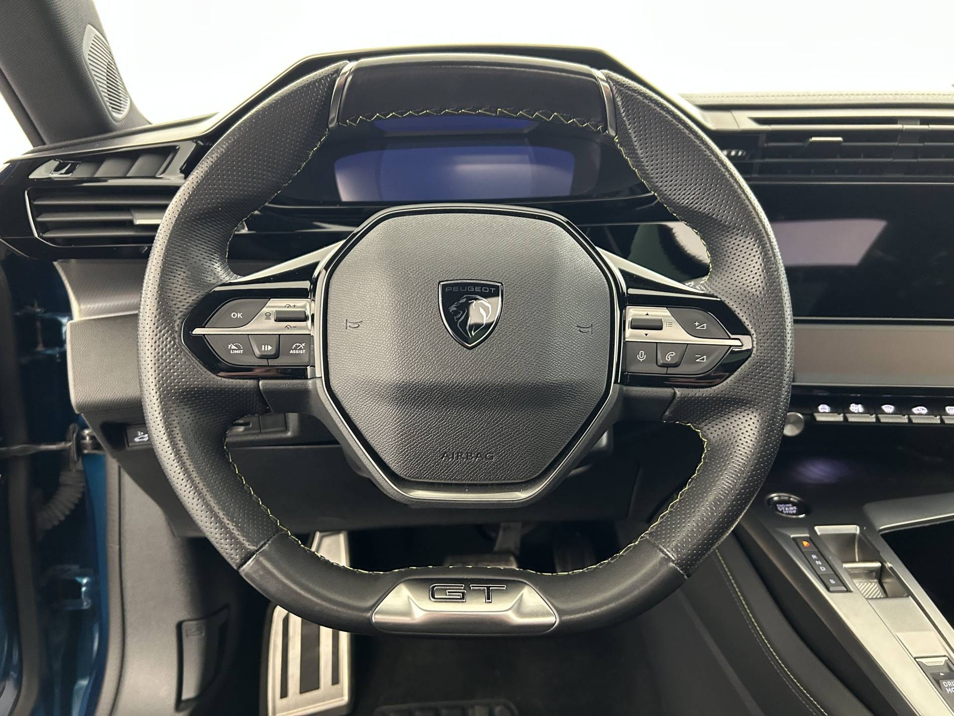 Vente en ligne Peugeot 408  PHEV 180 e-EAT8 au prix de 20 490 €