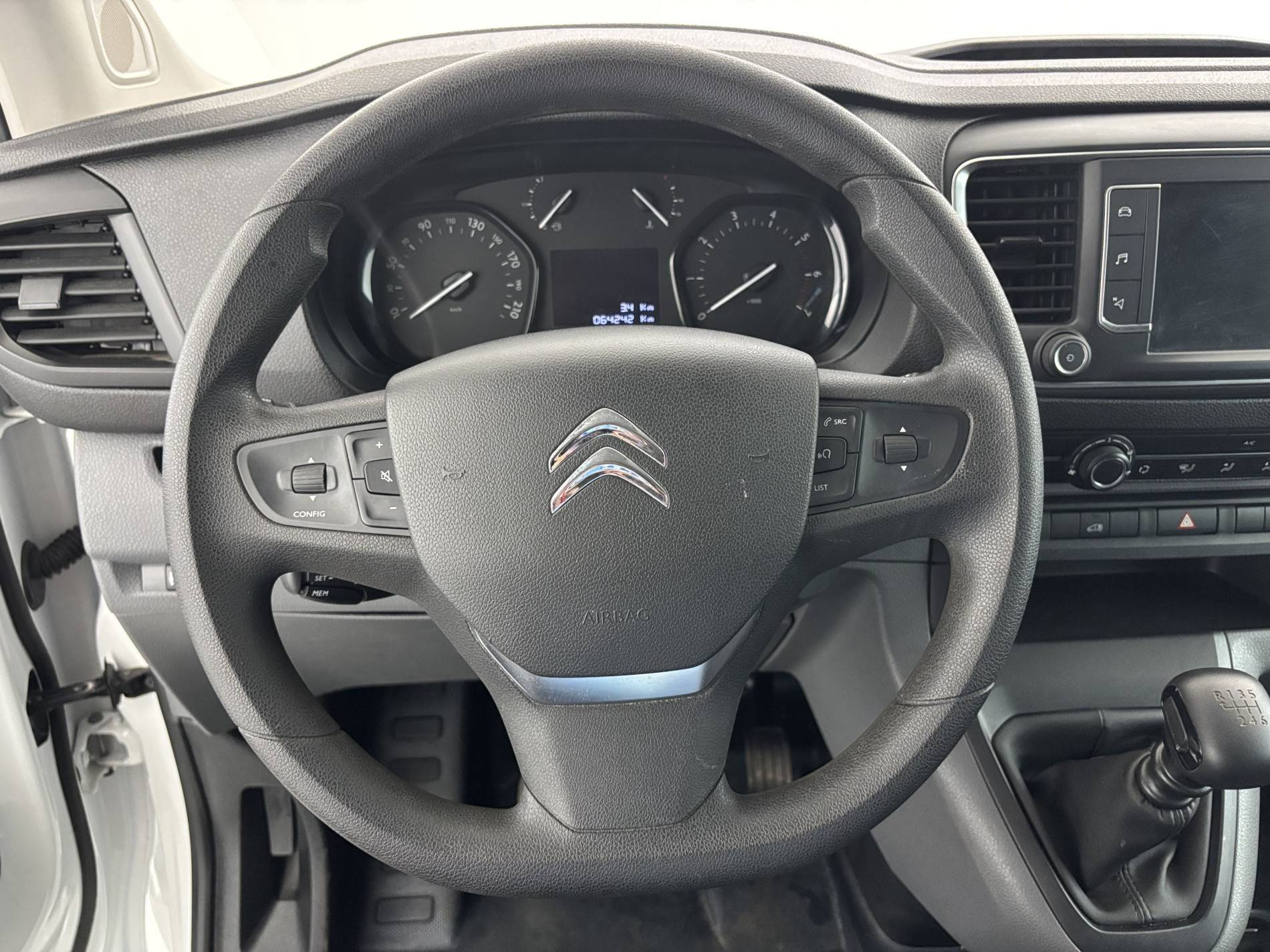 Vente en ligne Citroën Jumper Fourgon JUMPY FGN M BLUEHDI 120 S&S BVM6 au prix de 19 490 €