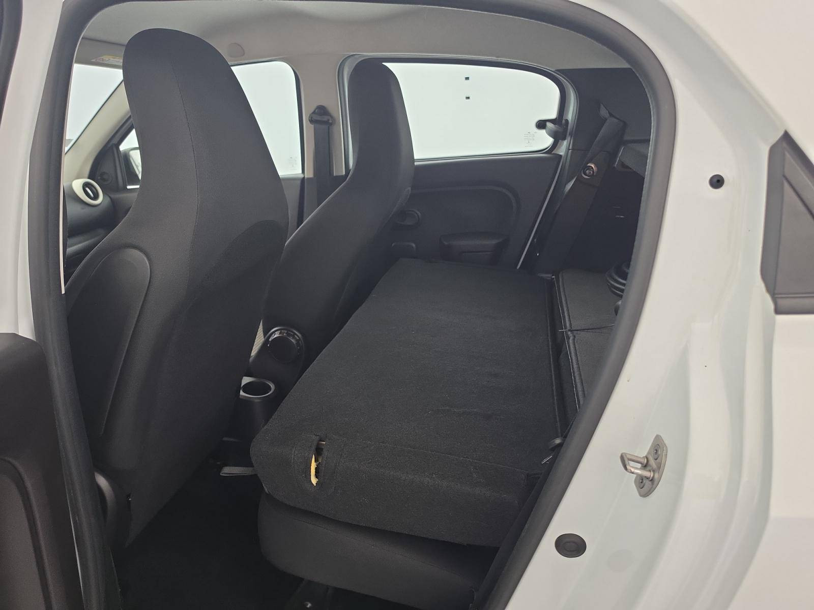 Vente en ligne Renault Twingo Electrique Twingo III E-Tech au prix de 10 950 €