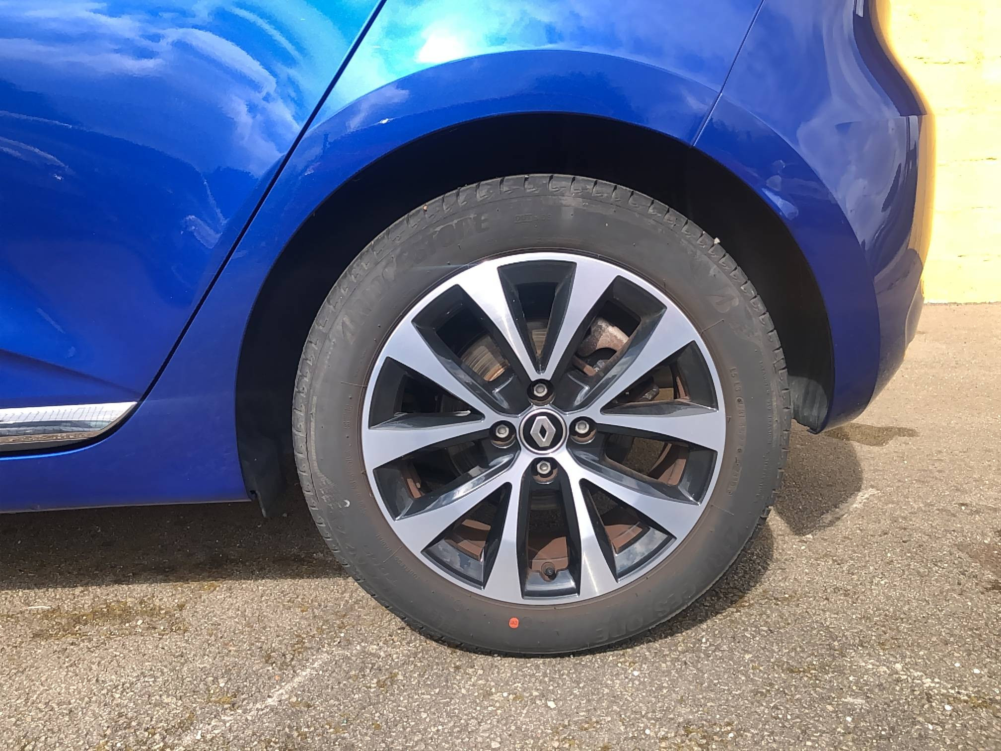 Vente en ligne Renault Clio 5 Clio TCe 90 au prix de 16 490 €