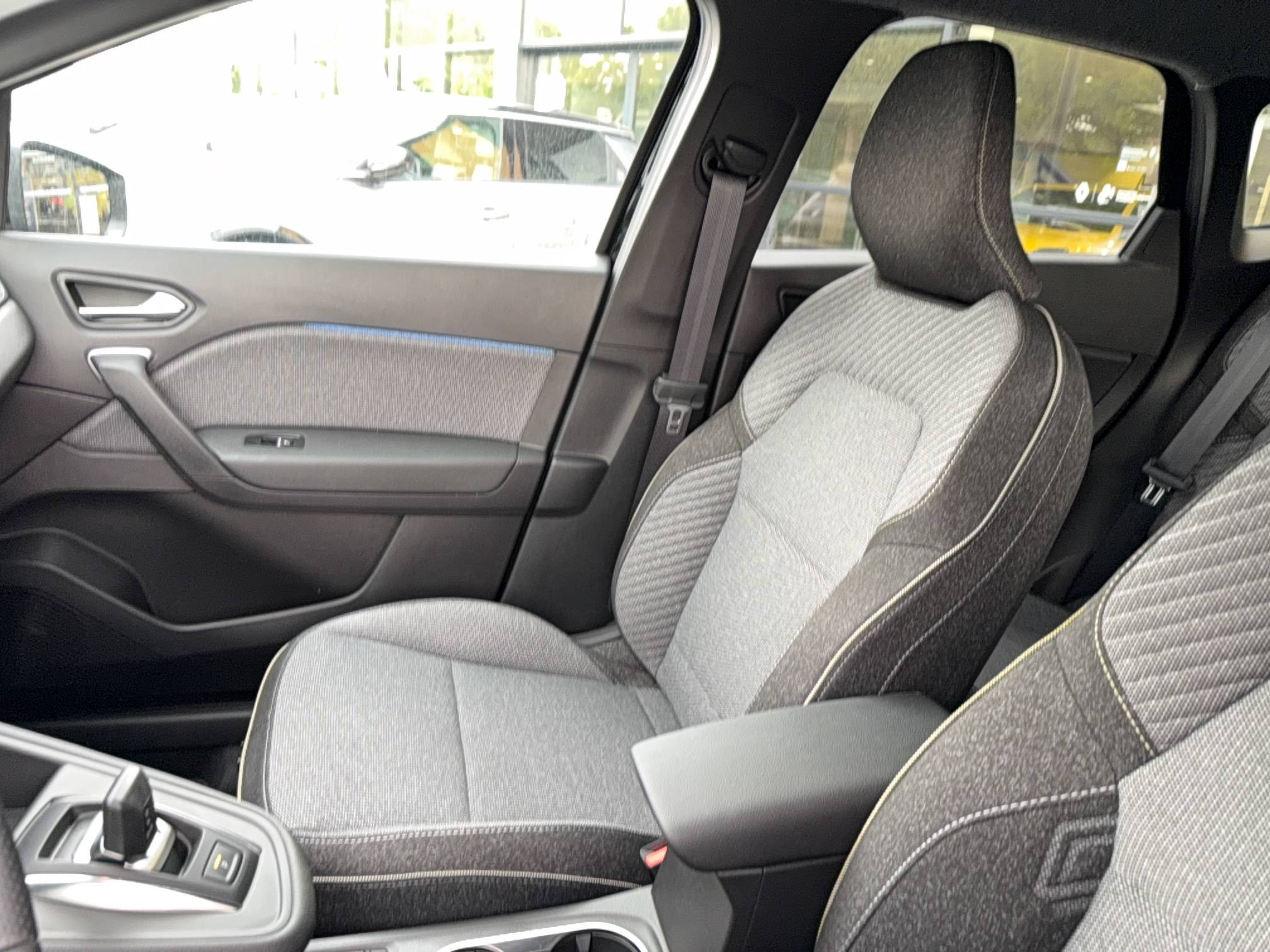 Vente en ligne Renault Symbioz  E-Tech full hybrid 160 ch au prix de 37 300 €